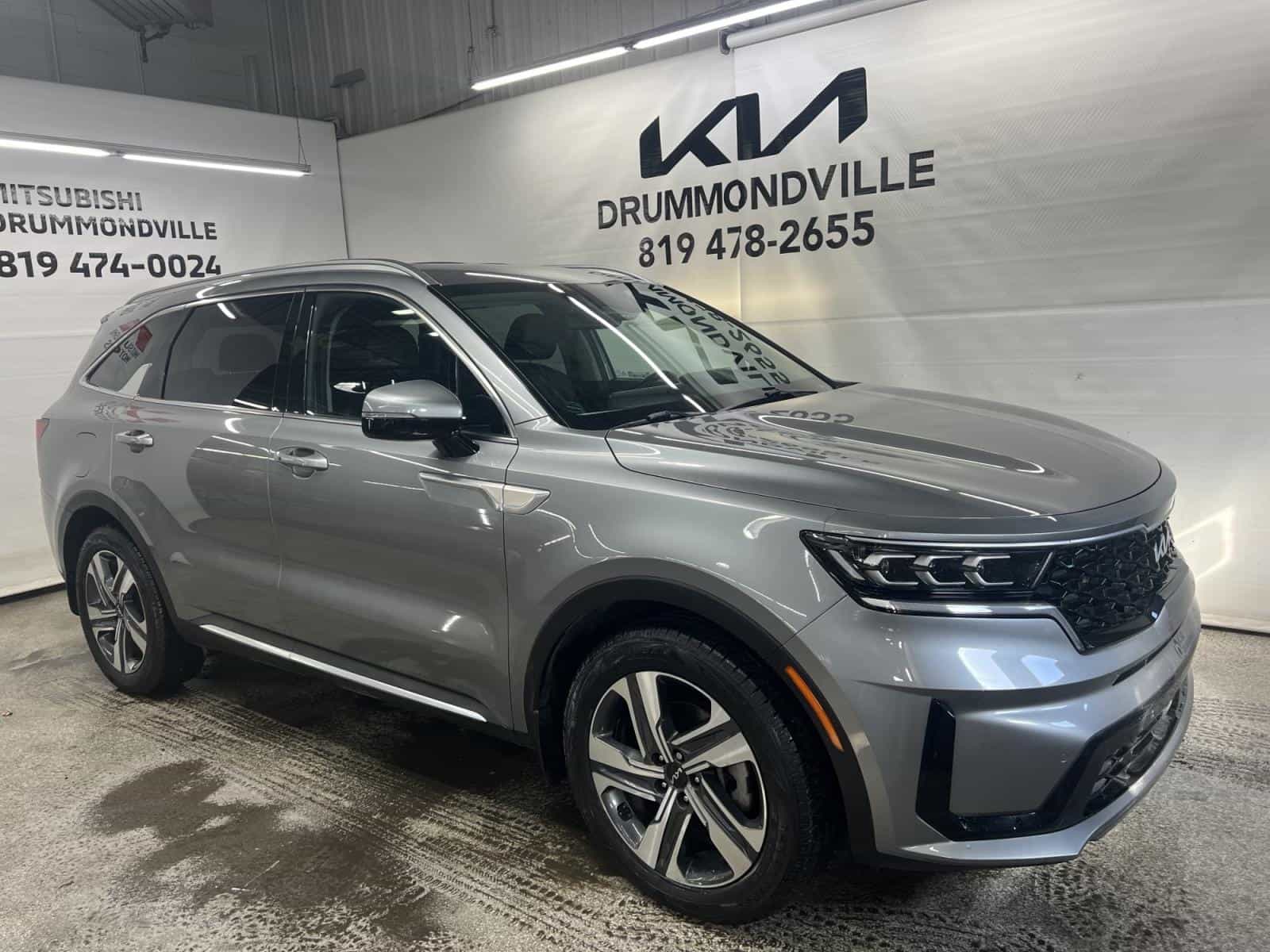 2022 Kia Sorento EX PHEV - Image 1