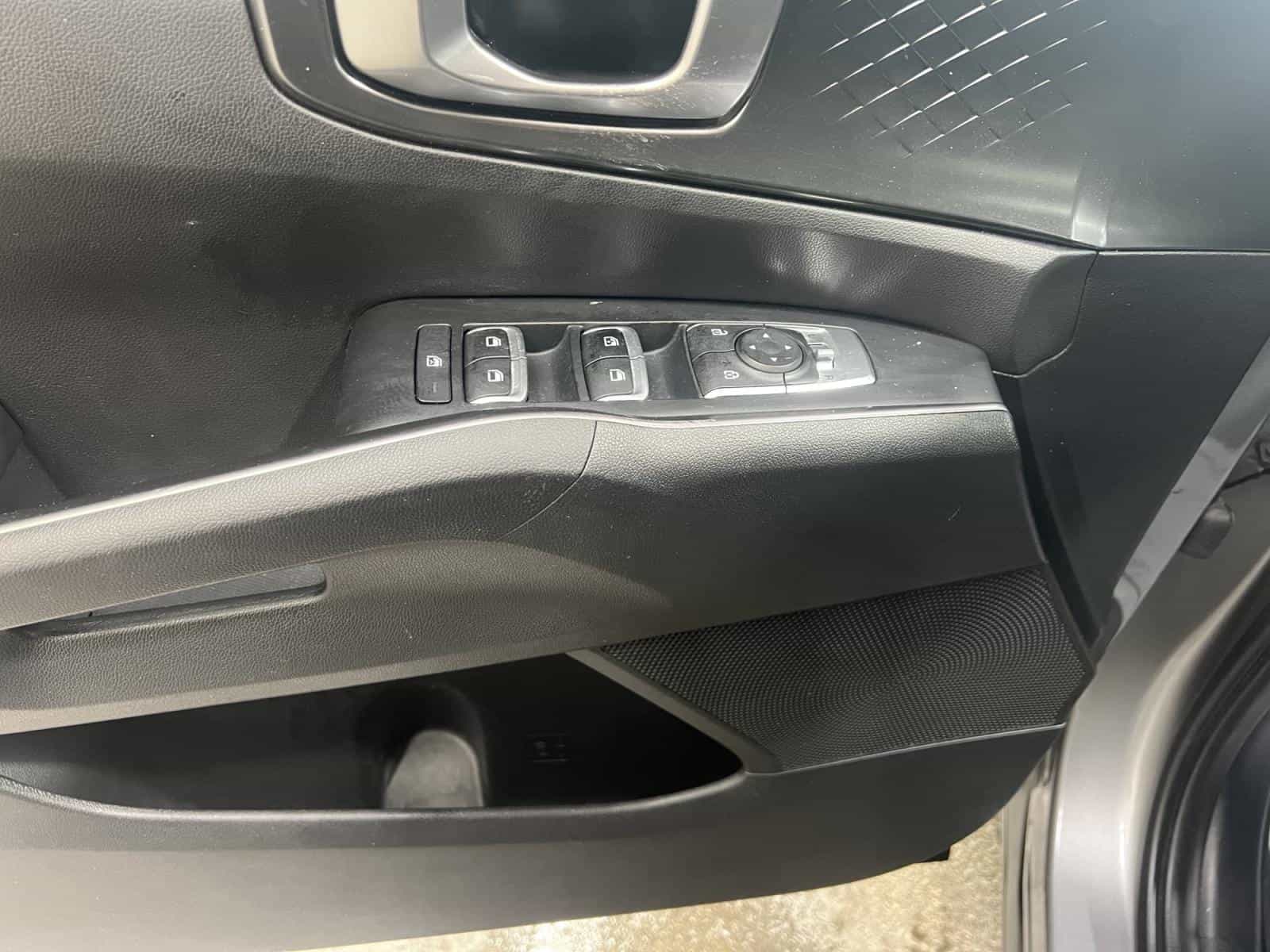 2022 Kia Sorento EX PHEV - Image 15