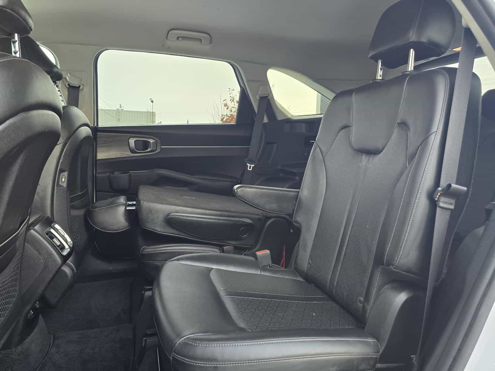 2023 Kia Sorento EX - Image 9