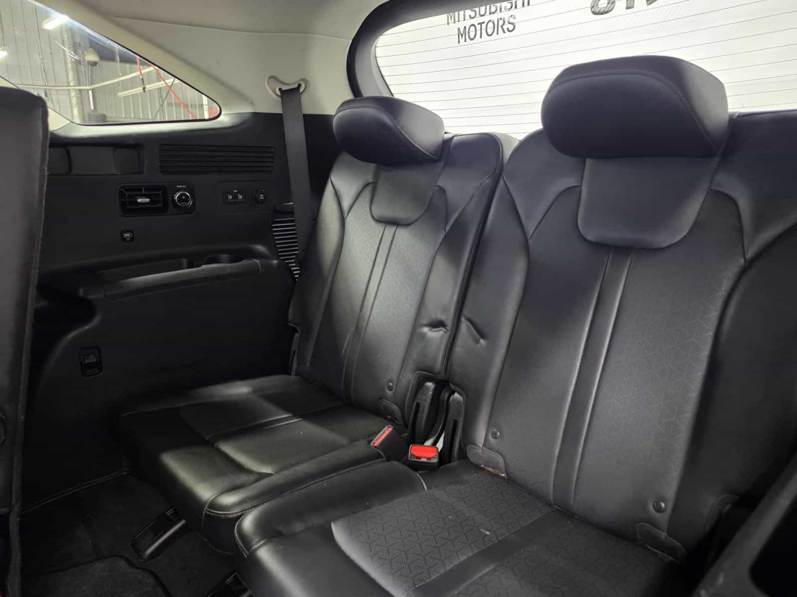 2023 Kia Sorento EX - Image 8