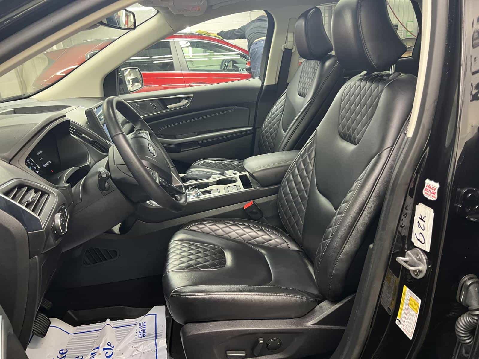 2024 Ford Edge Titanium - Image 8