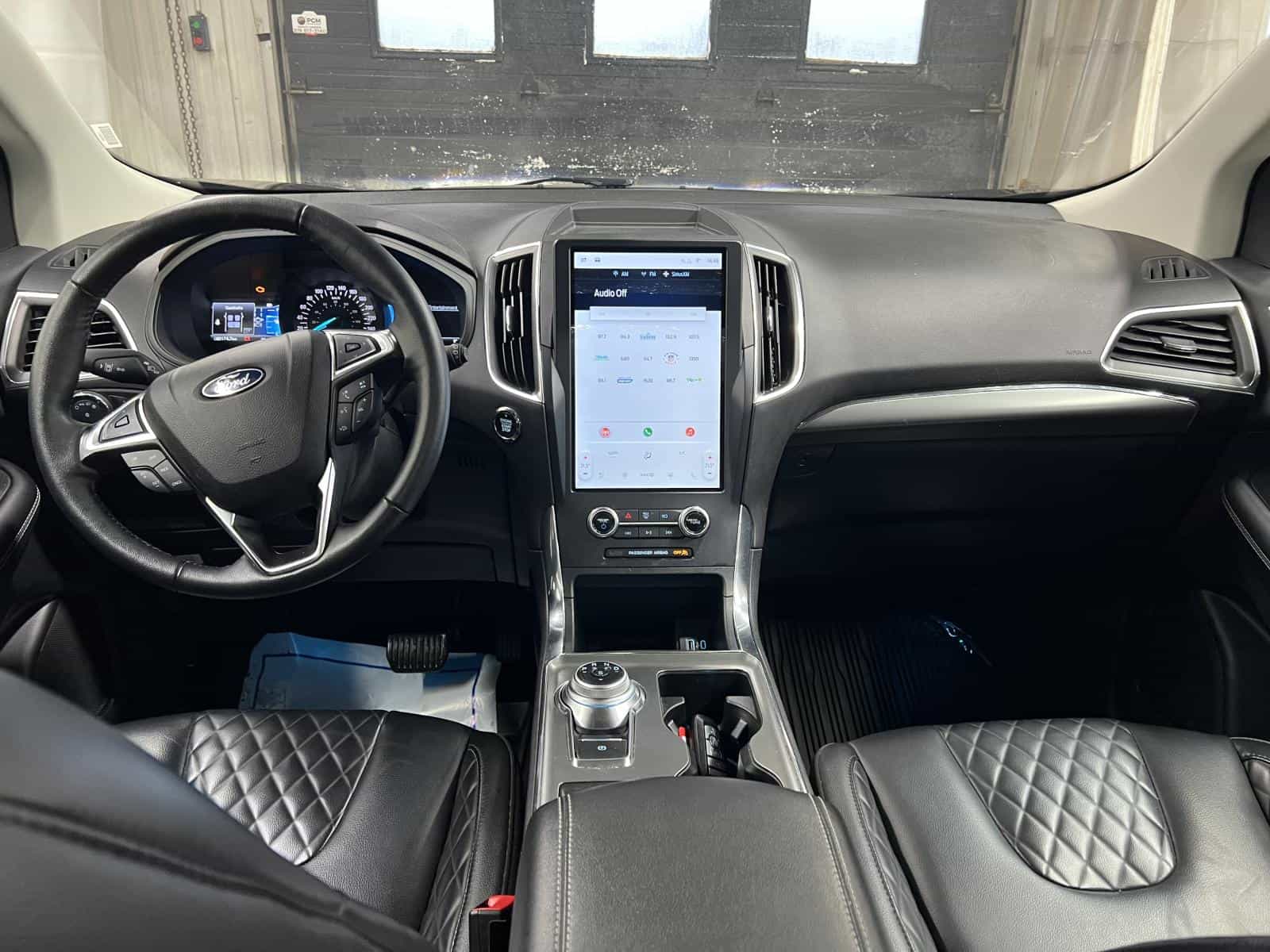 2024 Ford Edge Titanium - Image 10