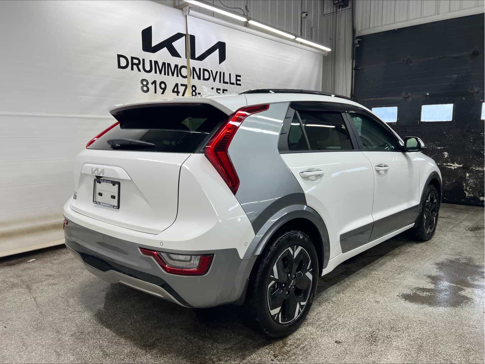 2025 Kia Niro Wave EV - Image 3