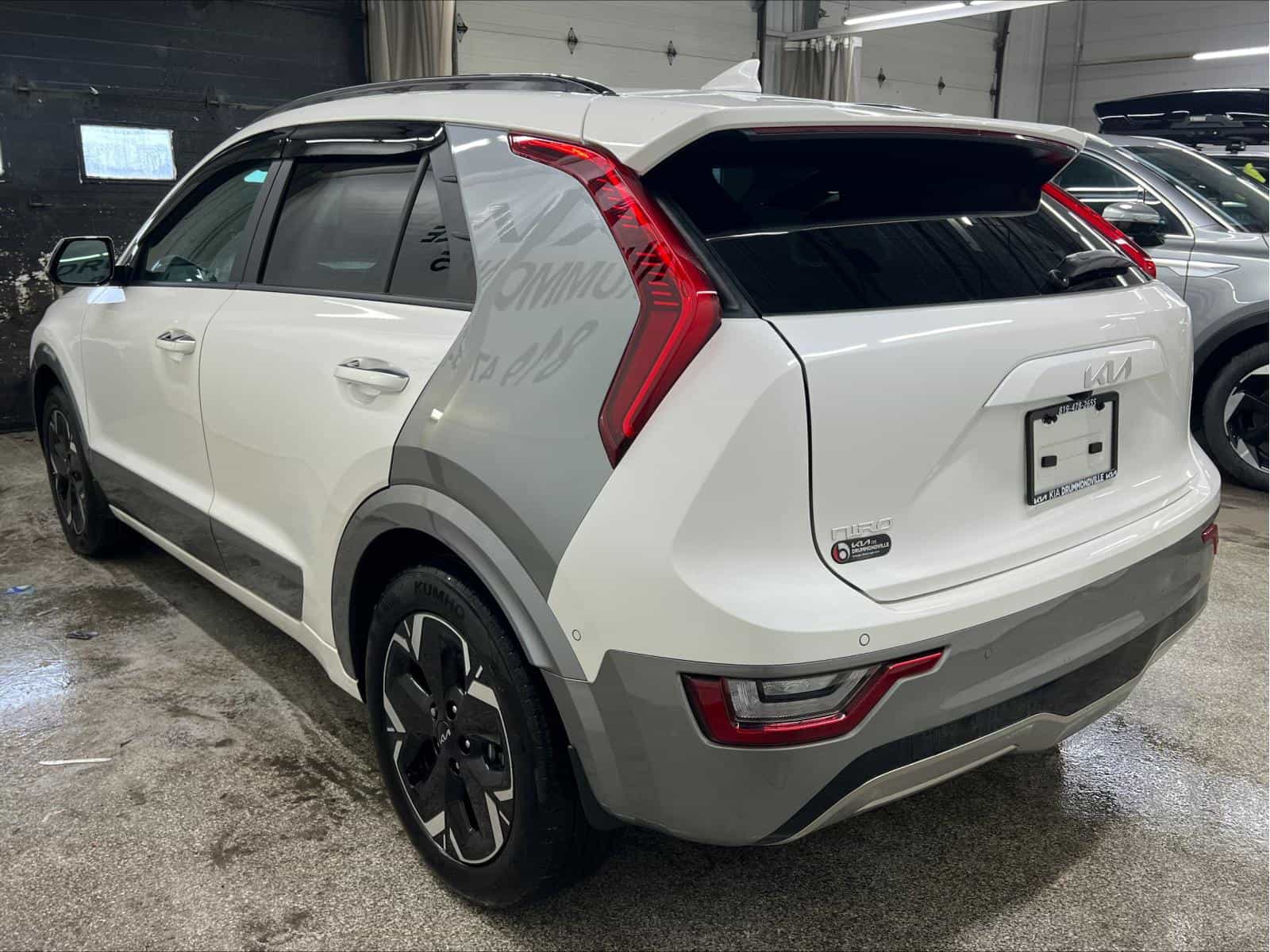 2025 Kia Niro Wave EV - Image 4