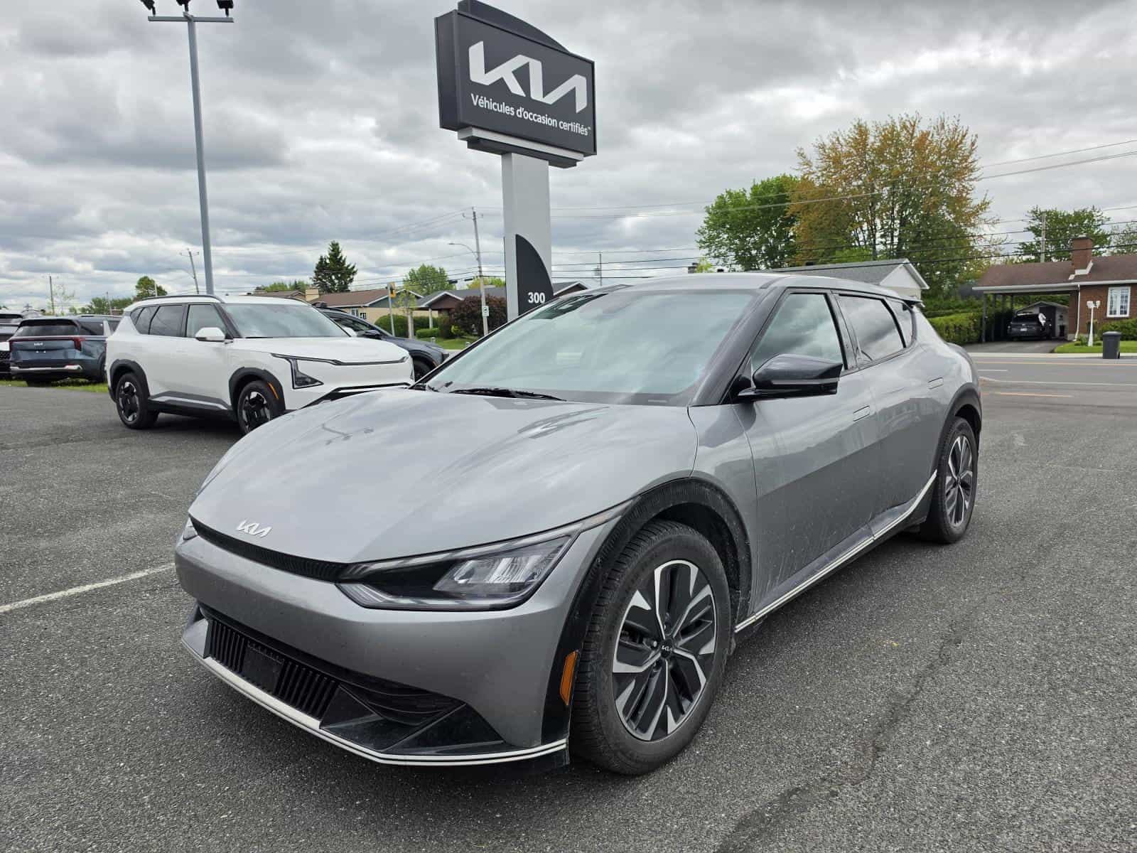 2023 Kia EV6 Long Range - Image 1