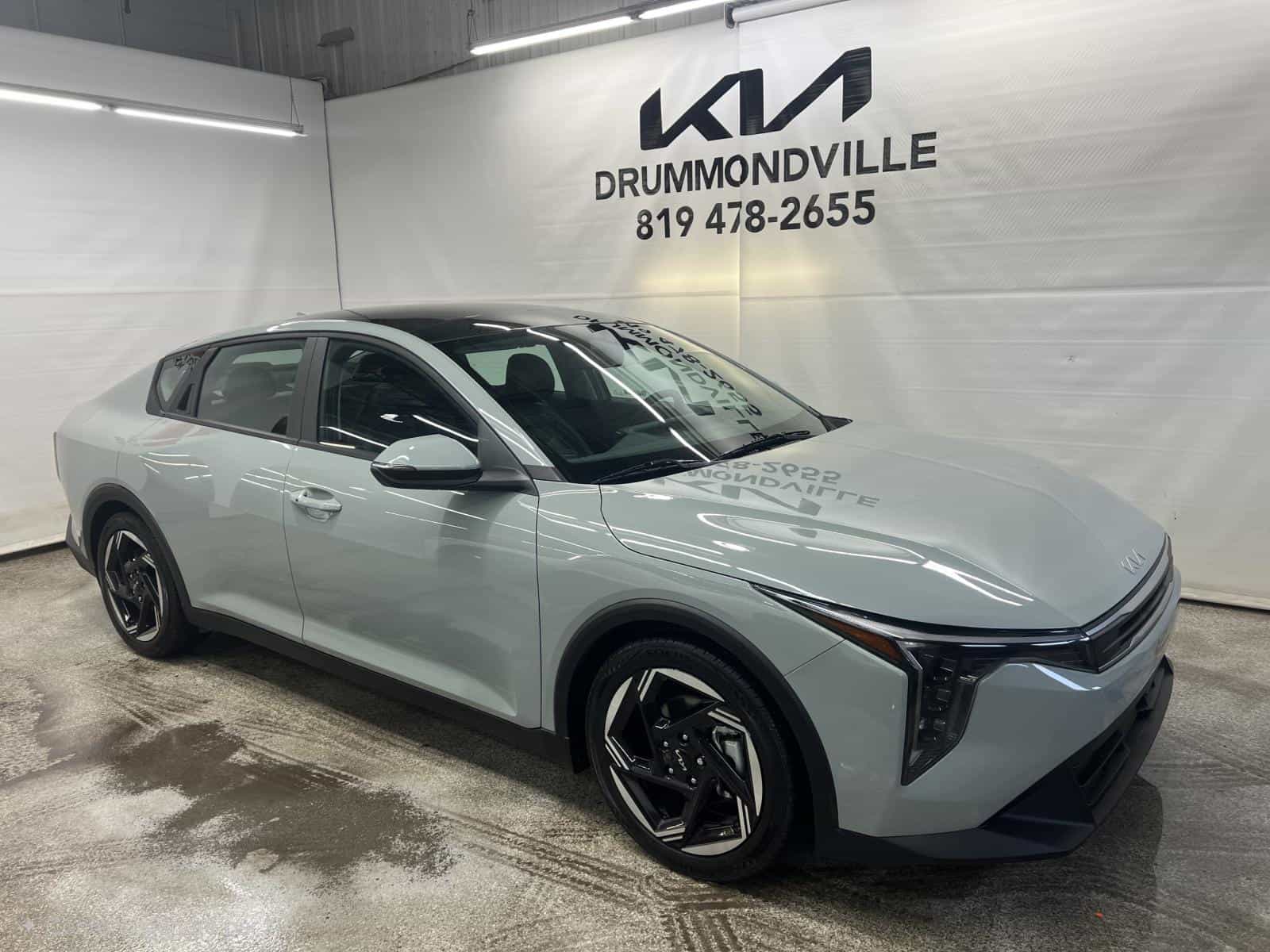 2025 Kia K4 EX + - Image 1