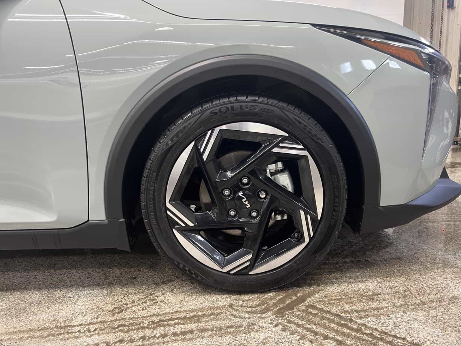 2025 Kia K4 EX + - Image 3