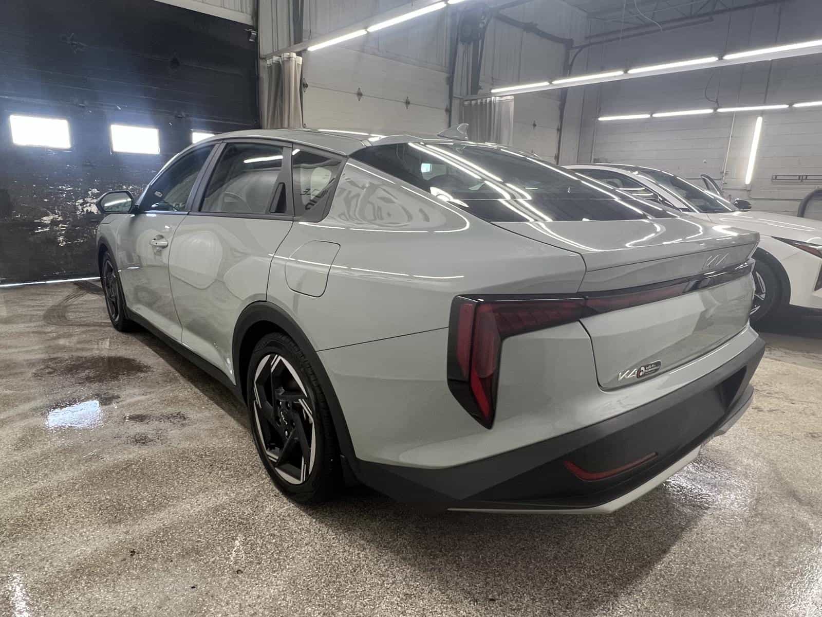 2025 Kia K4 EX + - Image 6