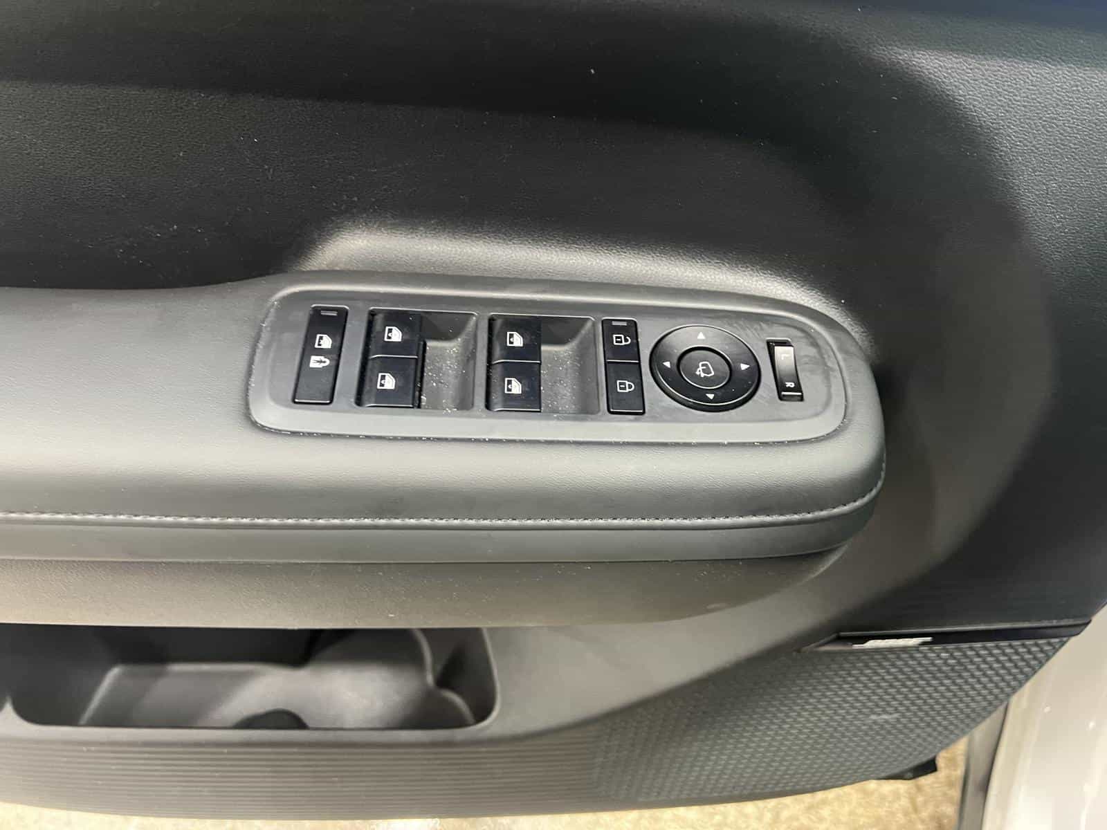 2025 Hyundai Santa Fe Ultimate Calligraphy - Image 17