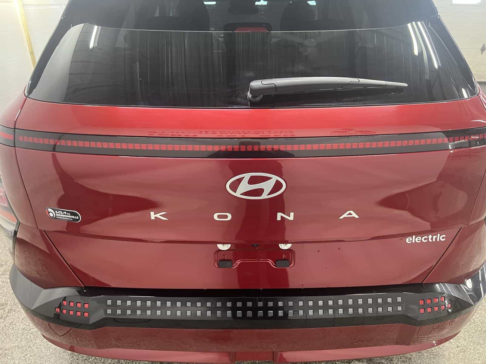 2026 Hyundai Kona EV Pref w/Ultimate - Image 6
