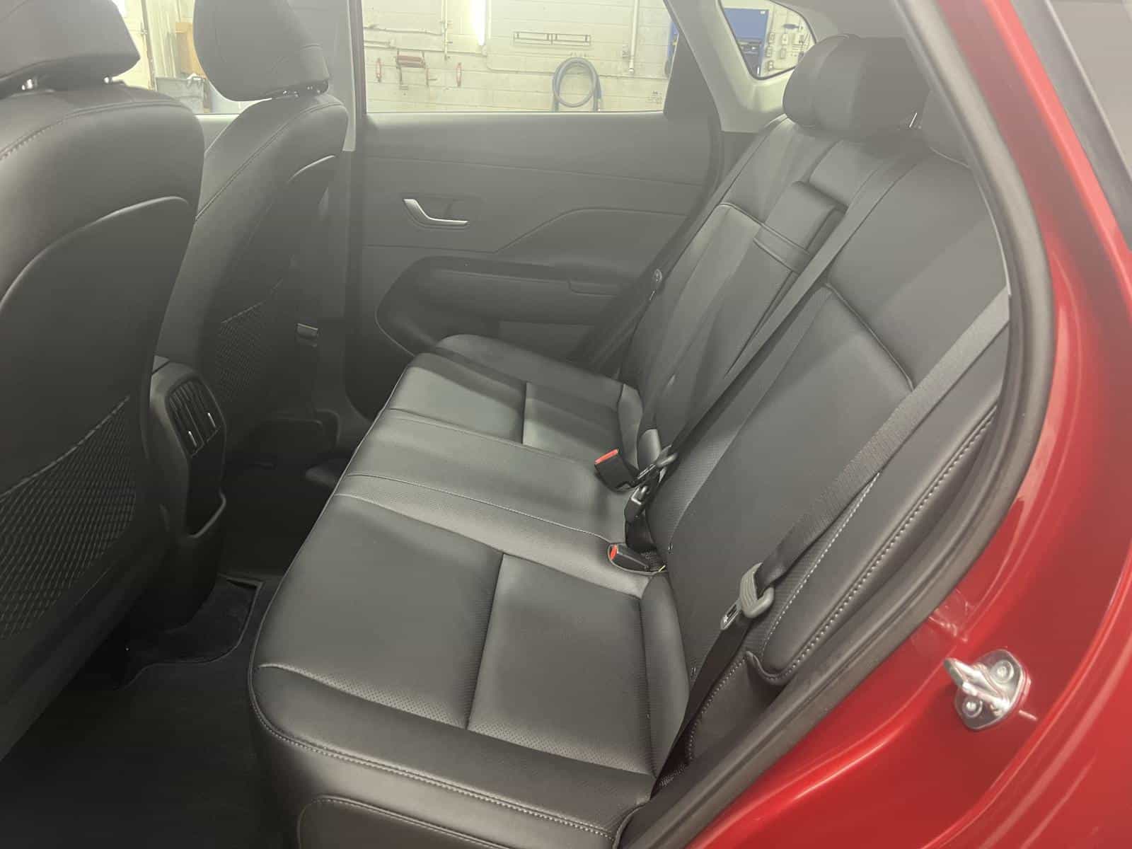 2026 Hyundai Kona EV Pref w/Ultimate - Image 8