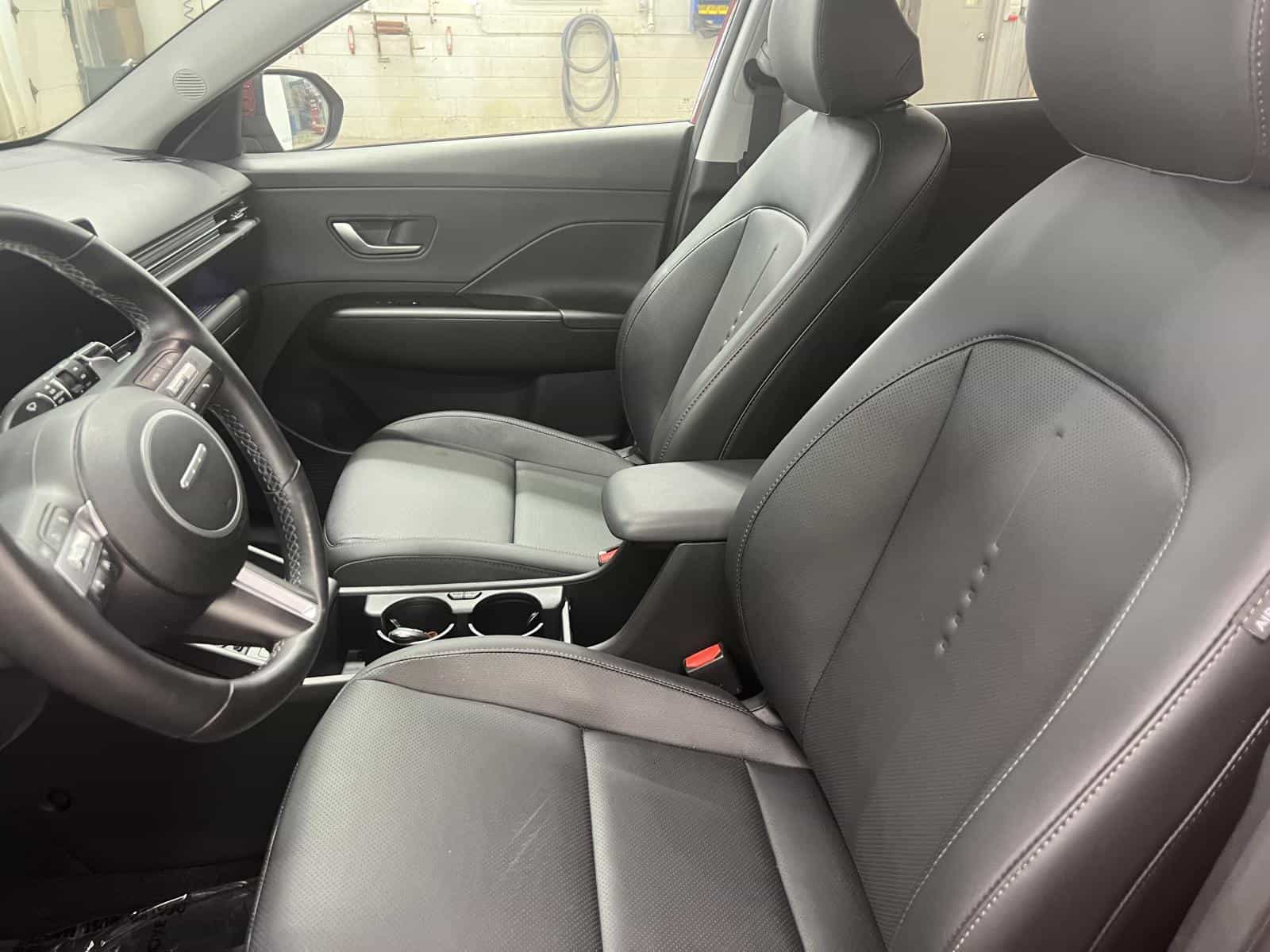 2026 Hyundai Kona EV Pref w/Ultimate - Image 9