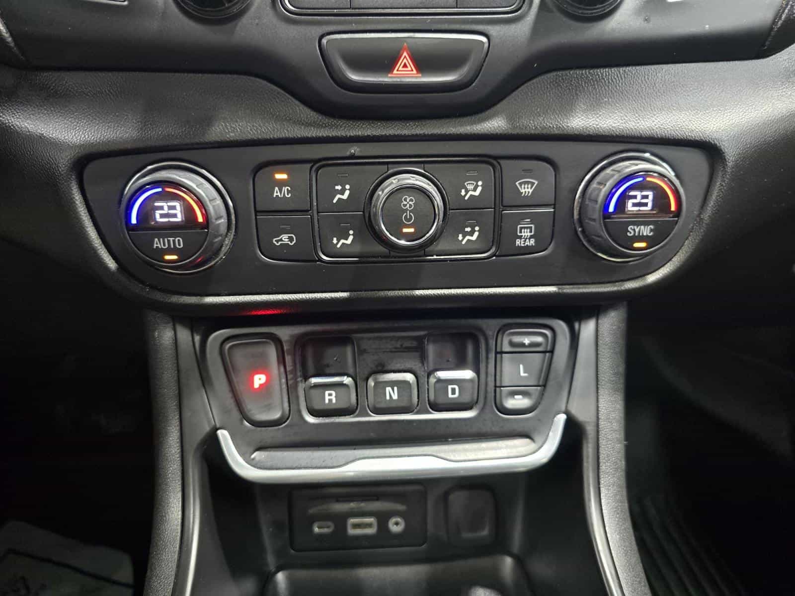 2020 GMC Terrain SLE - Image 11