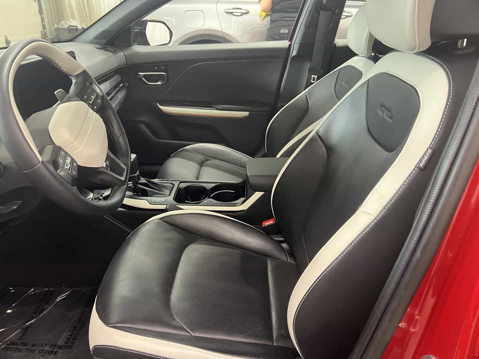 2025 Kia K4 GT-LINE TURBO LIMITED - Image 9