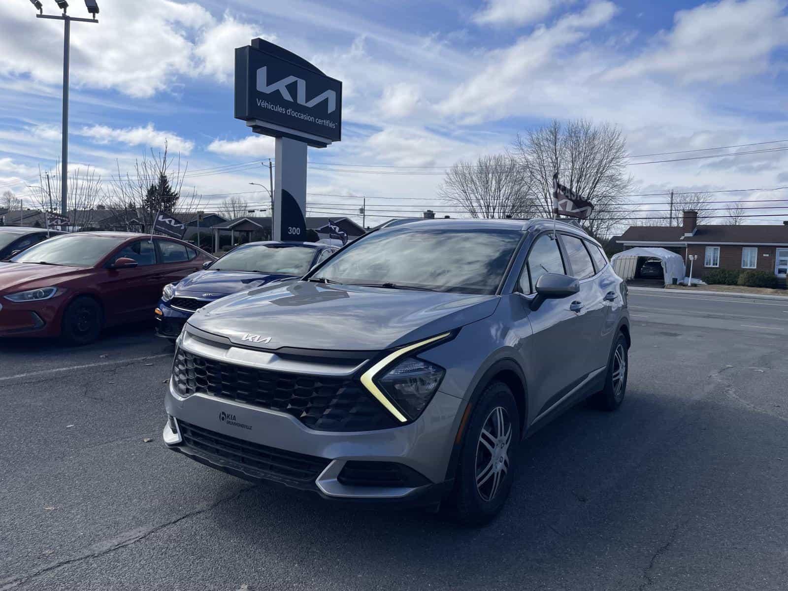 2023 Kia Sportage LX FWD - Image 1