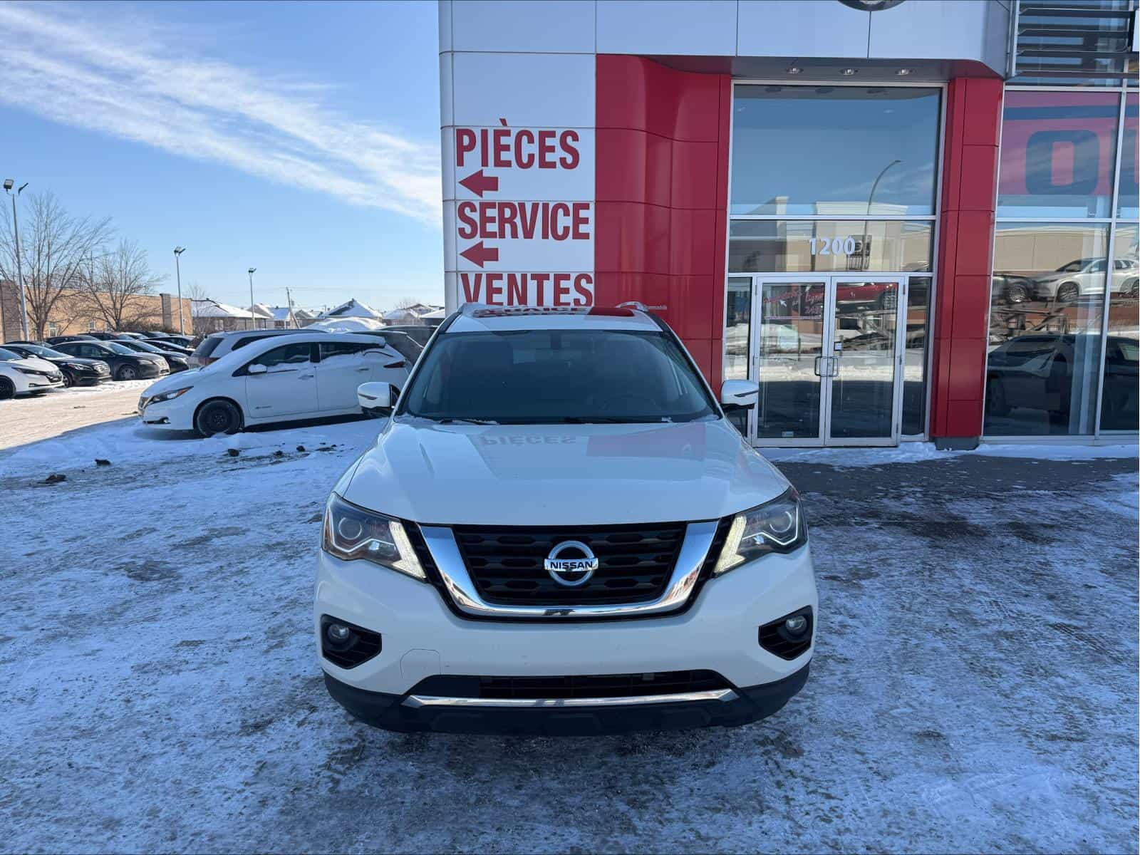 2019 Nissan Pathfinder SL Premium - Image 3