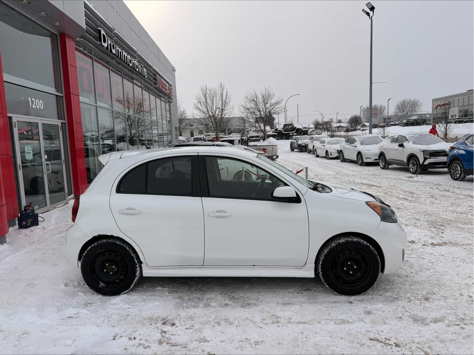 2016 Nissan Micra SR - Image 10