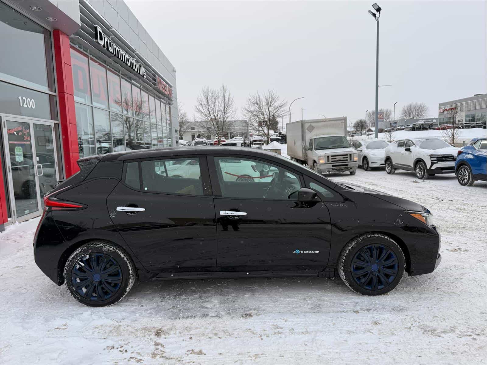 2019 Nissan Leaf SV - Image 10