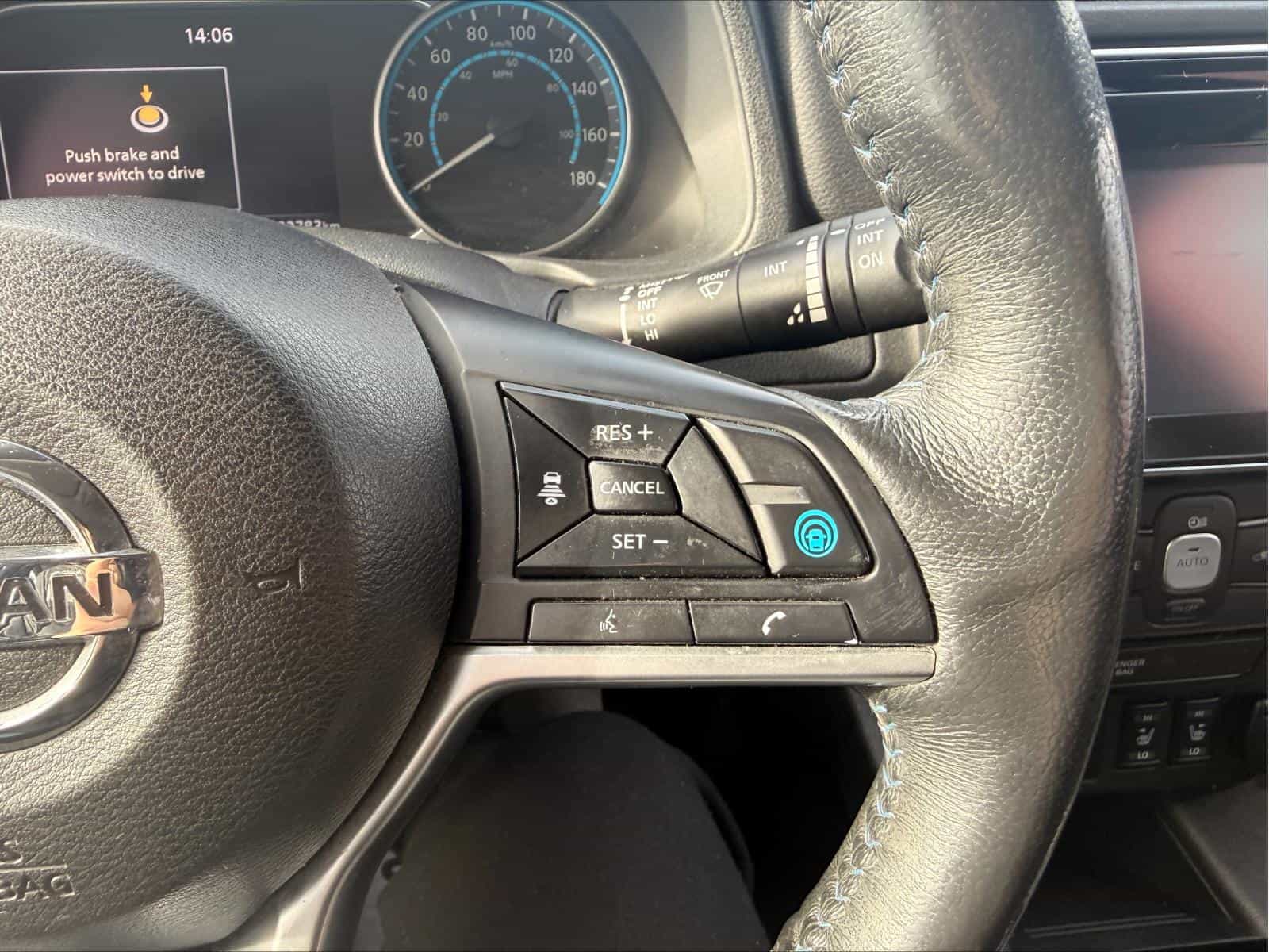 2019 Nissan Leaf SV - Image 14