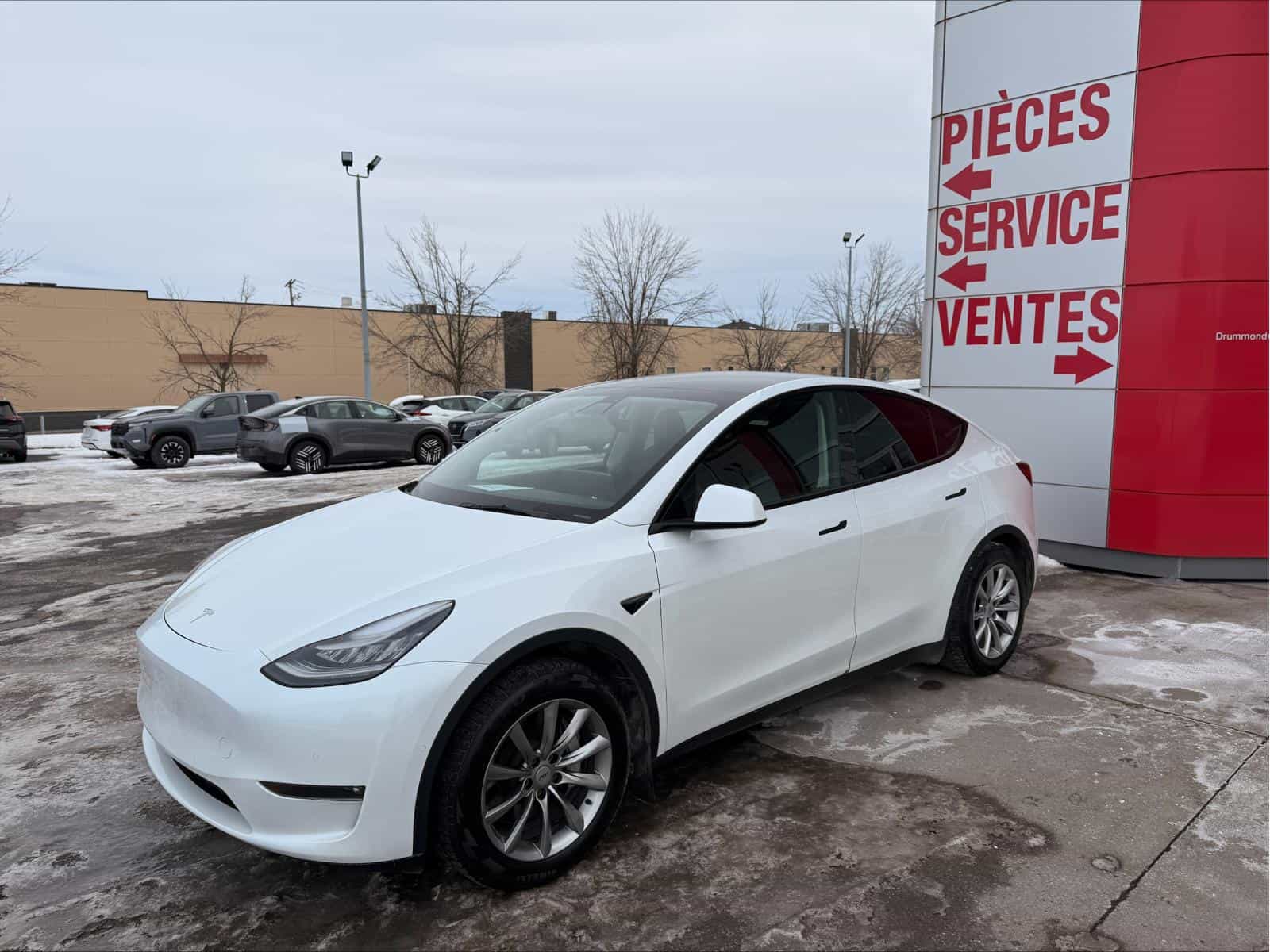 2021 Tesla Model Y Standard Range - Image 4