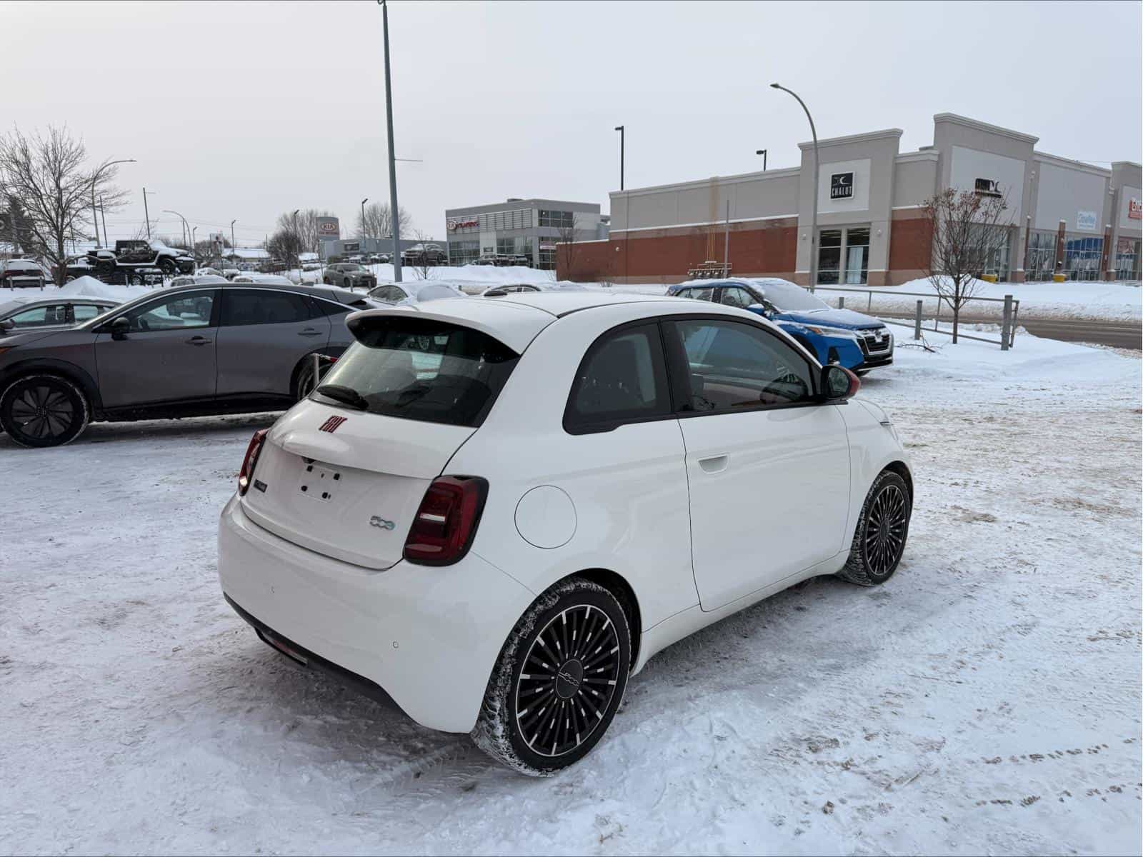 2024 Fiat 500E 500e RED - Image 9