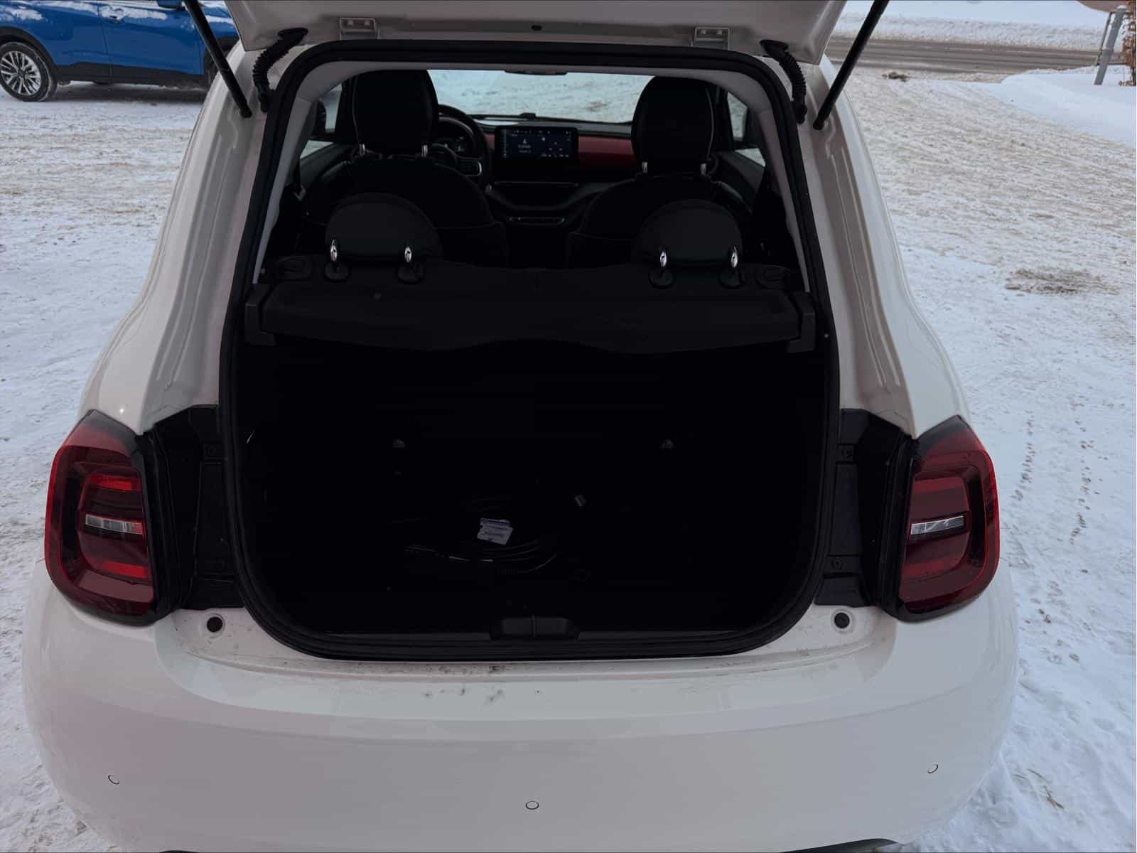 2024 Fiat 500E 500e RED - Image 8