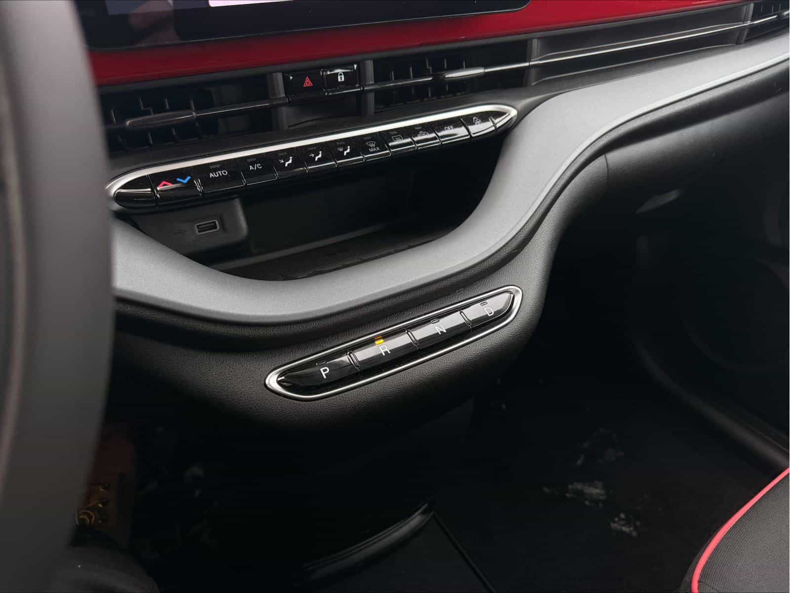 2024 Fiat 500E 500e RED - Image 17