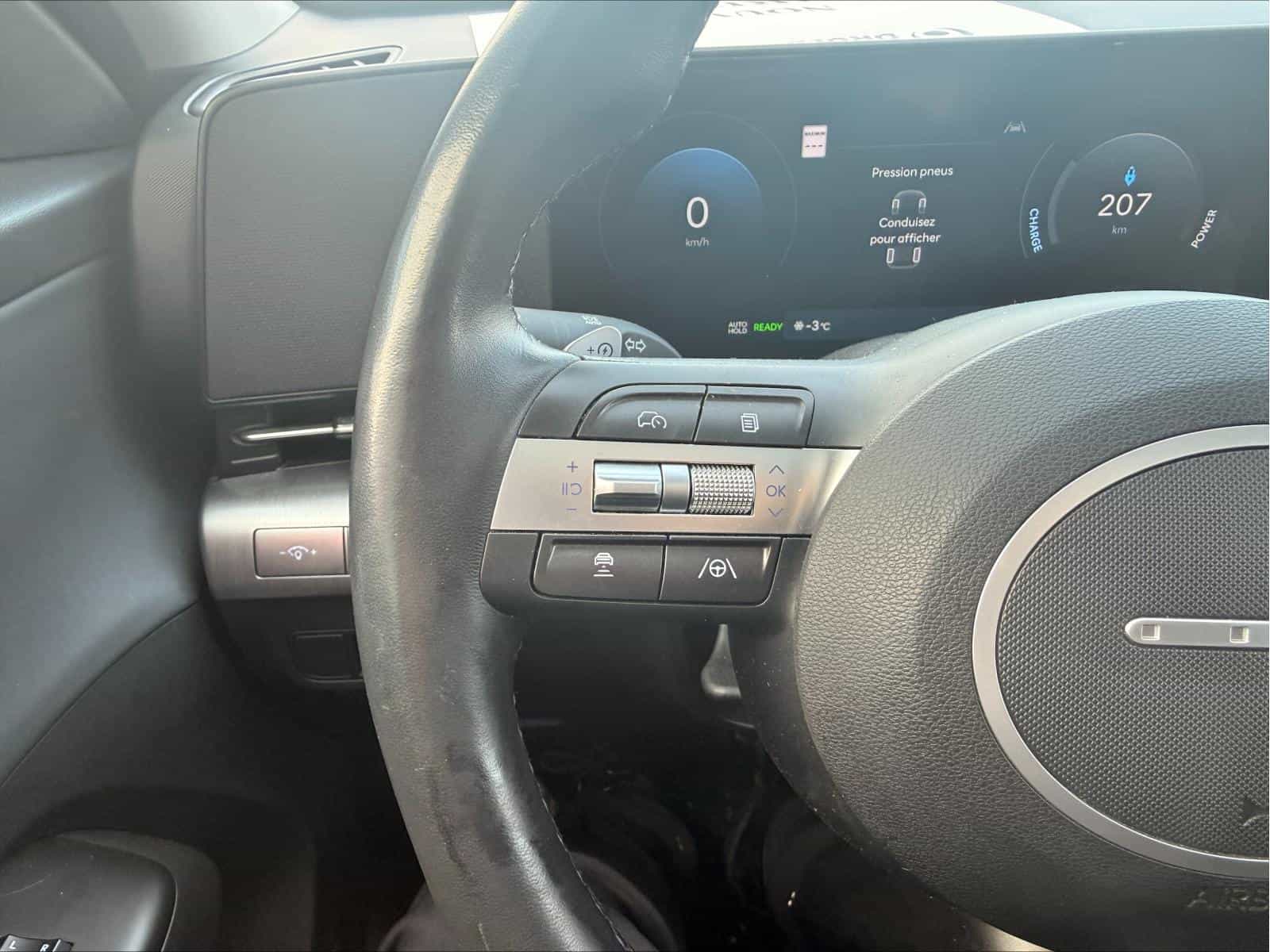 2025 Hyundai Kona EV Preferred - Image 13