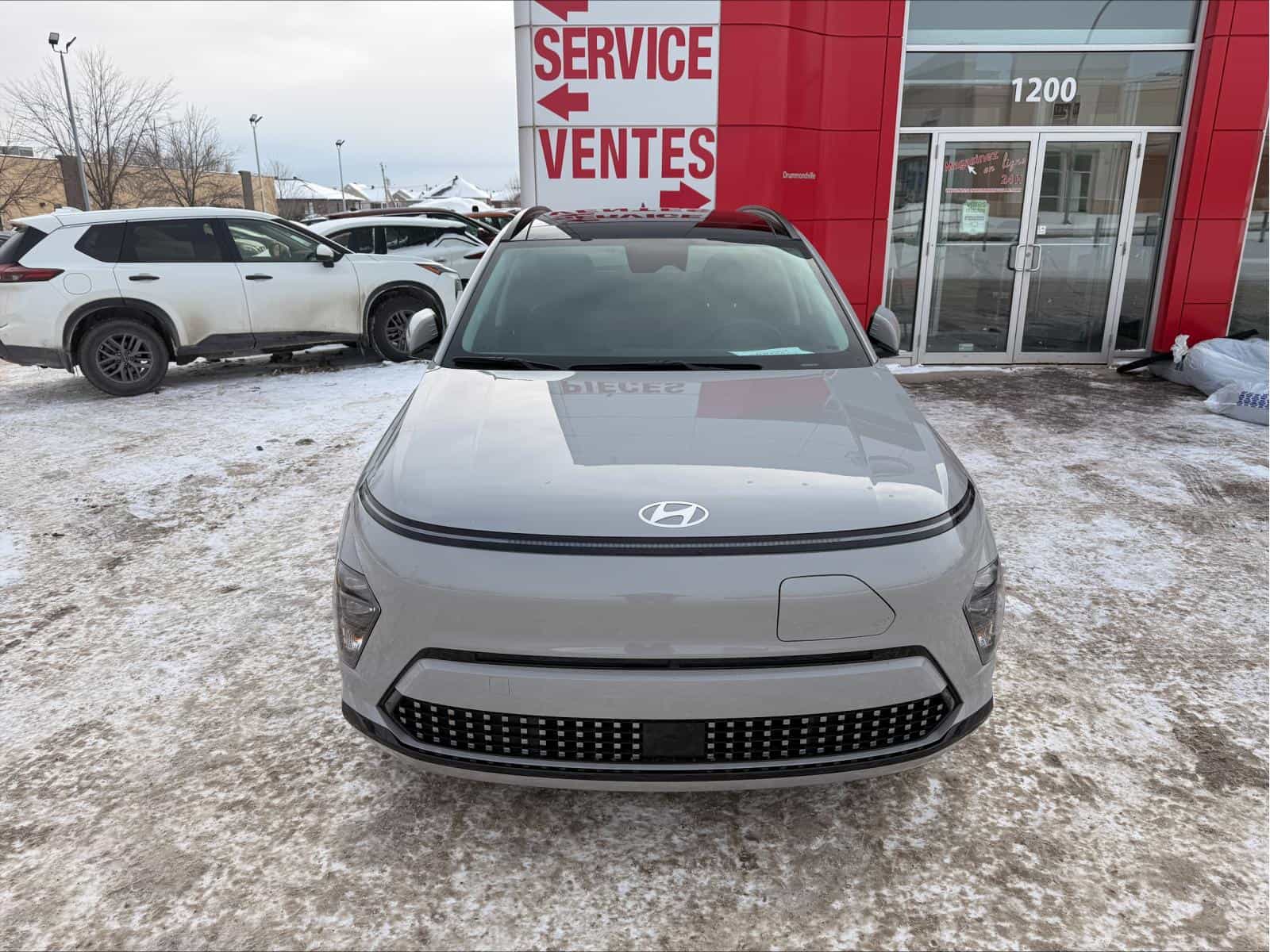 2025 Hyundai Kona EV Preferred - Image 3