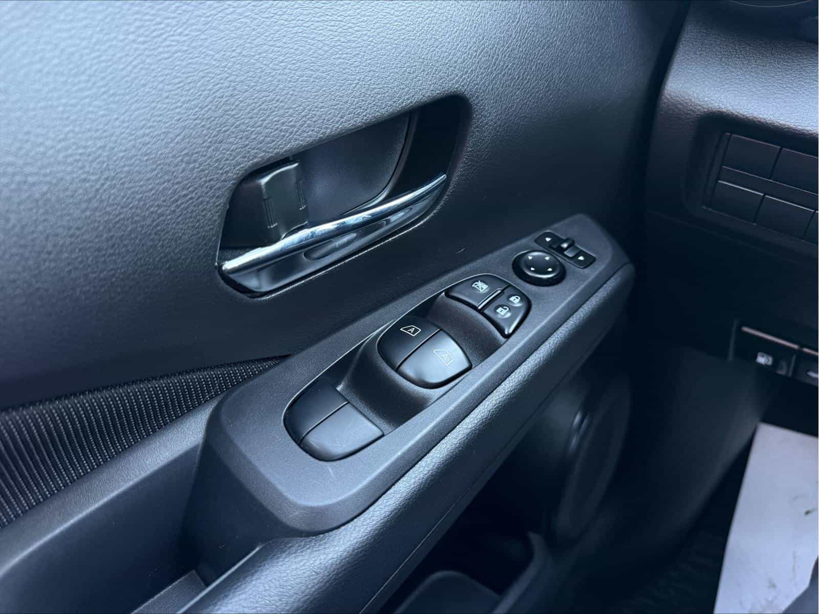 2023 Nissan Kicks SV - Image 20