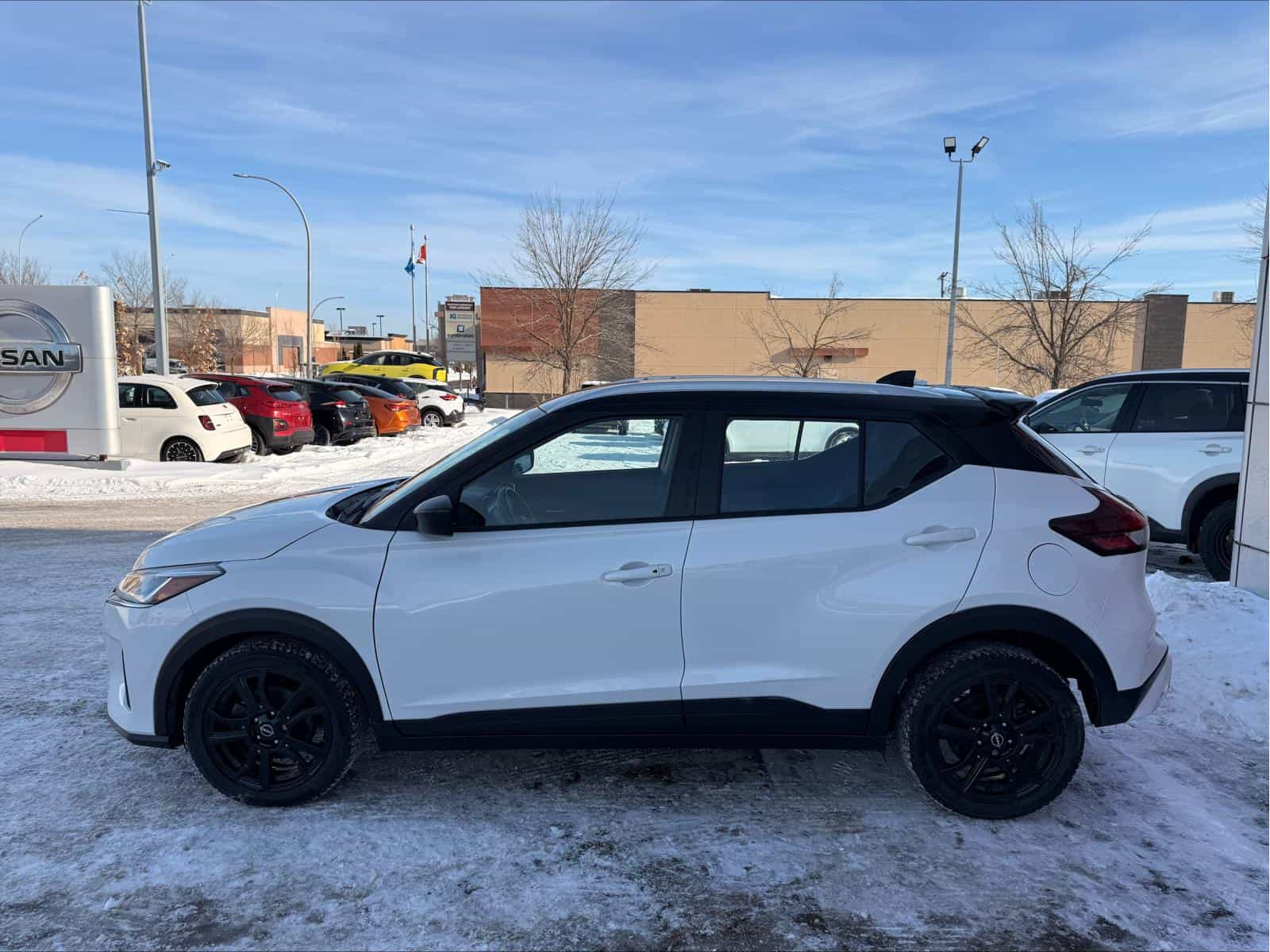 2023 Nissan Kicks SV - Image 5