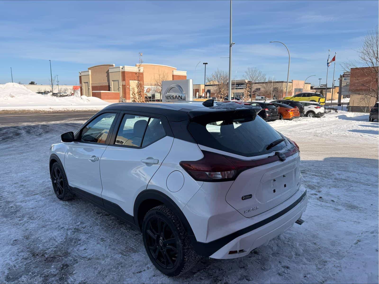 2023 Nissan Kicks SV - Image 6