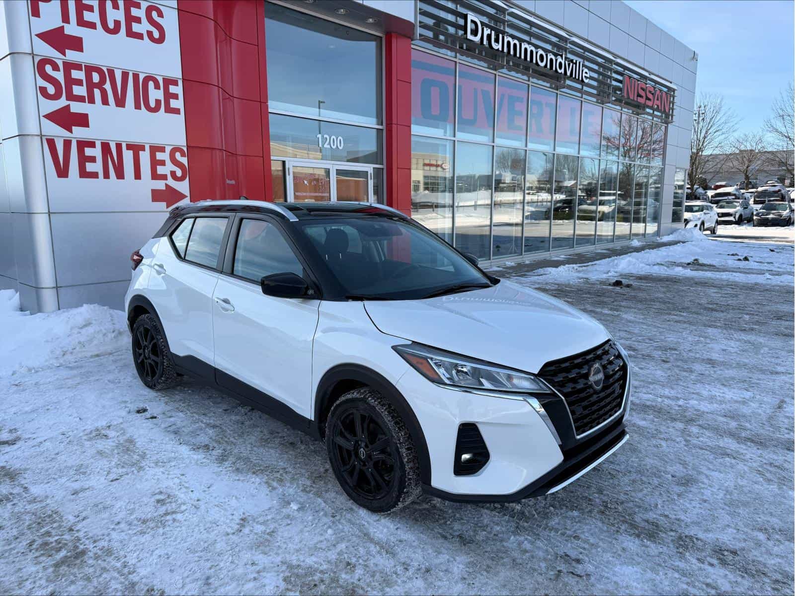 2023 Nissan Kicks SV - Image 1