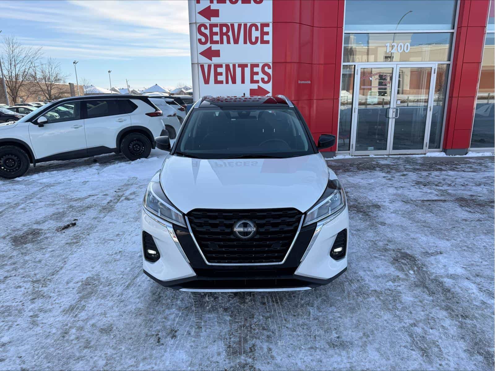 2023 Nissan Kicks SV - Image 3