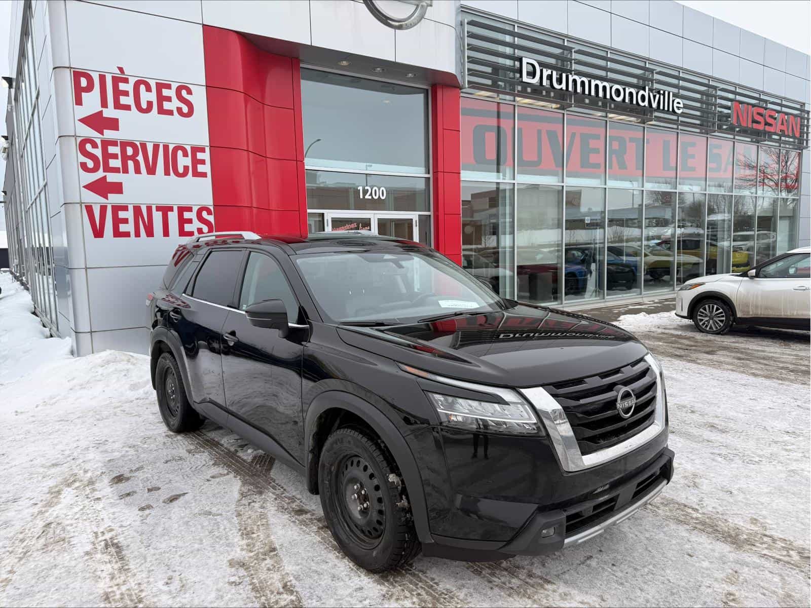 Image 1 Nissan Pathfinder SL 2023