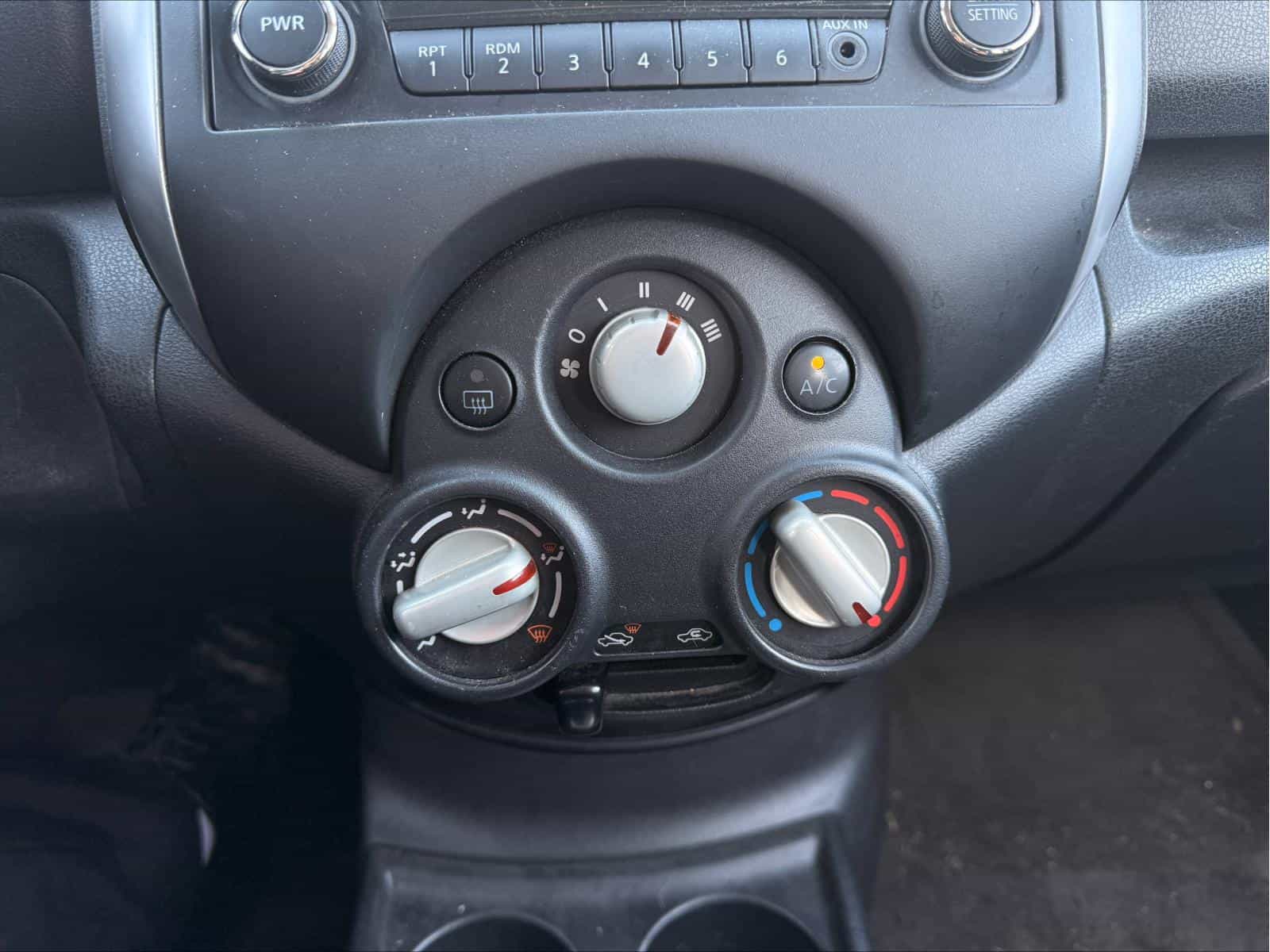 2014 Nissan Versa Note SV - Image 15