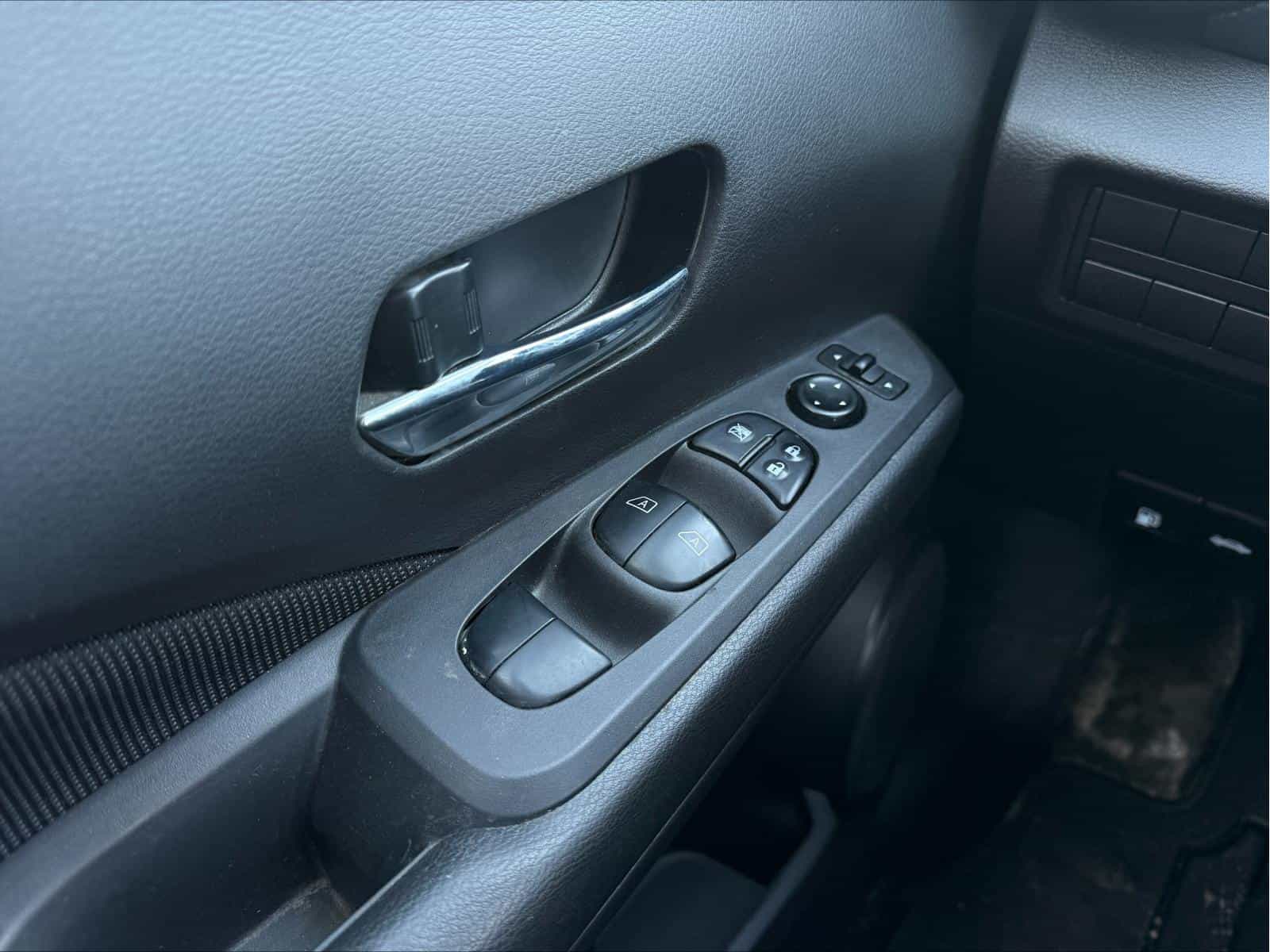 2021 Nissan Kicks SV - Image 17