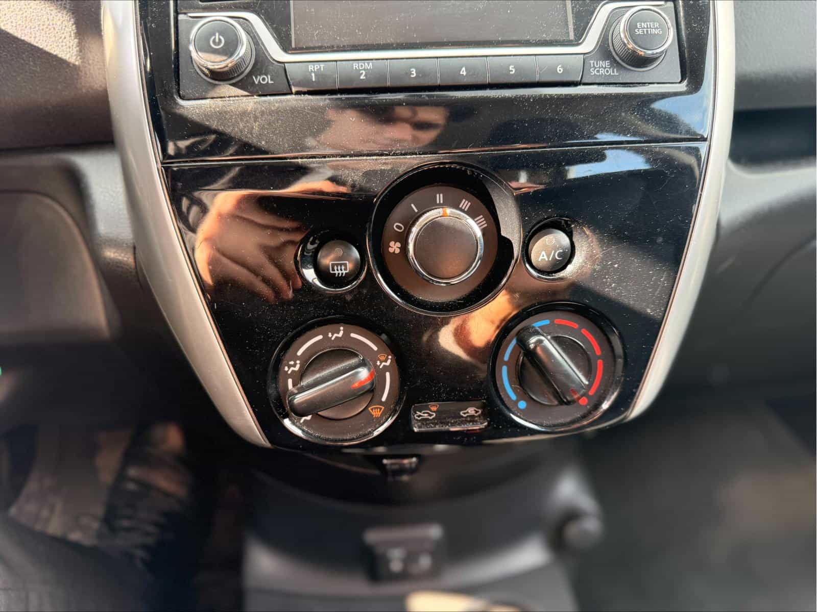 2018 Nissan Versa Note SV - Image 17