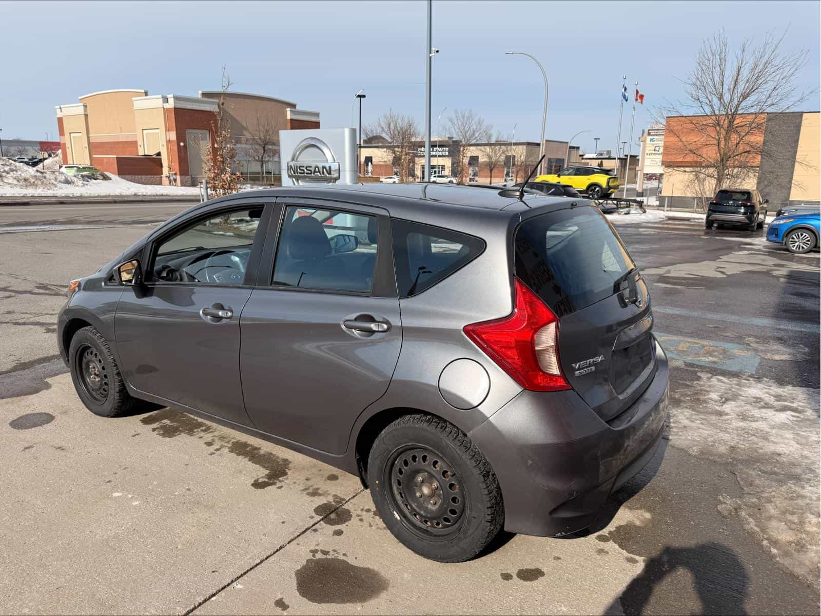 2018 Nissan Versa Note SV - Image 5