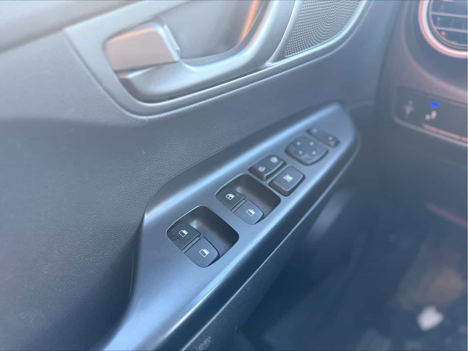 2021 Hyundai Kona EV Preferred - Image 20