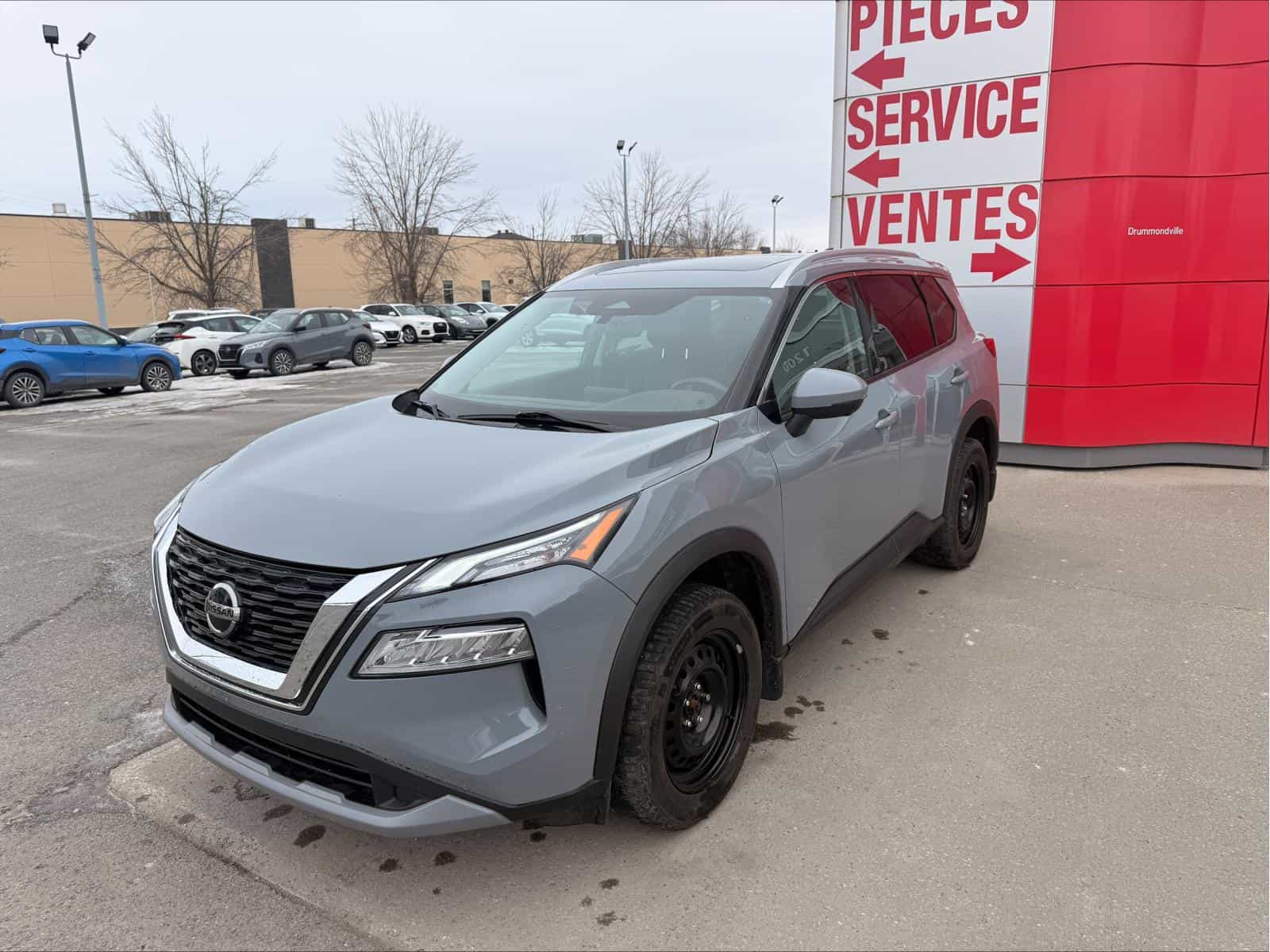 2021 Nissan Rogue SV - Image 7