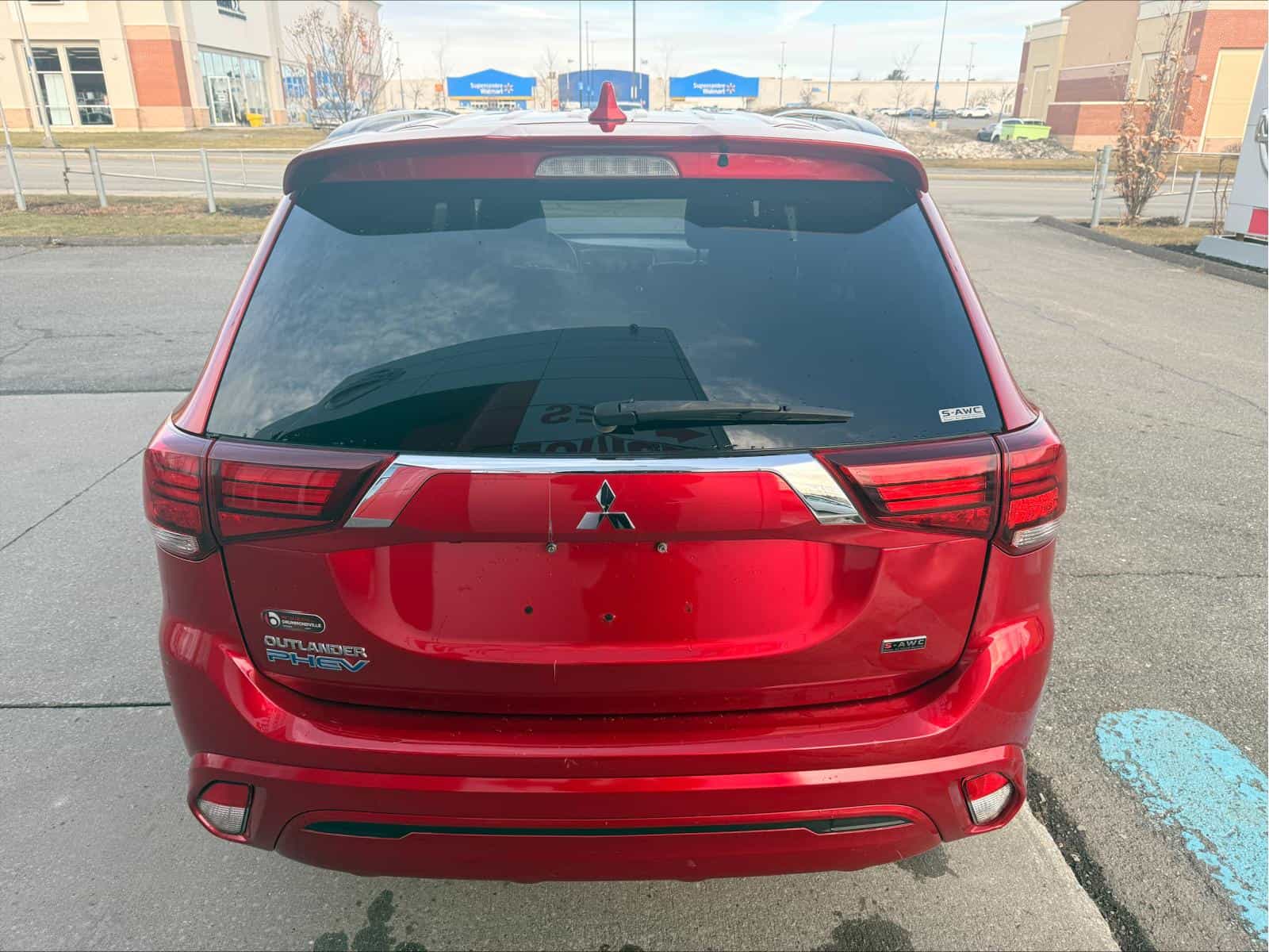 2022 Mitsubishi Outlander Black Edition - Image 5