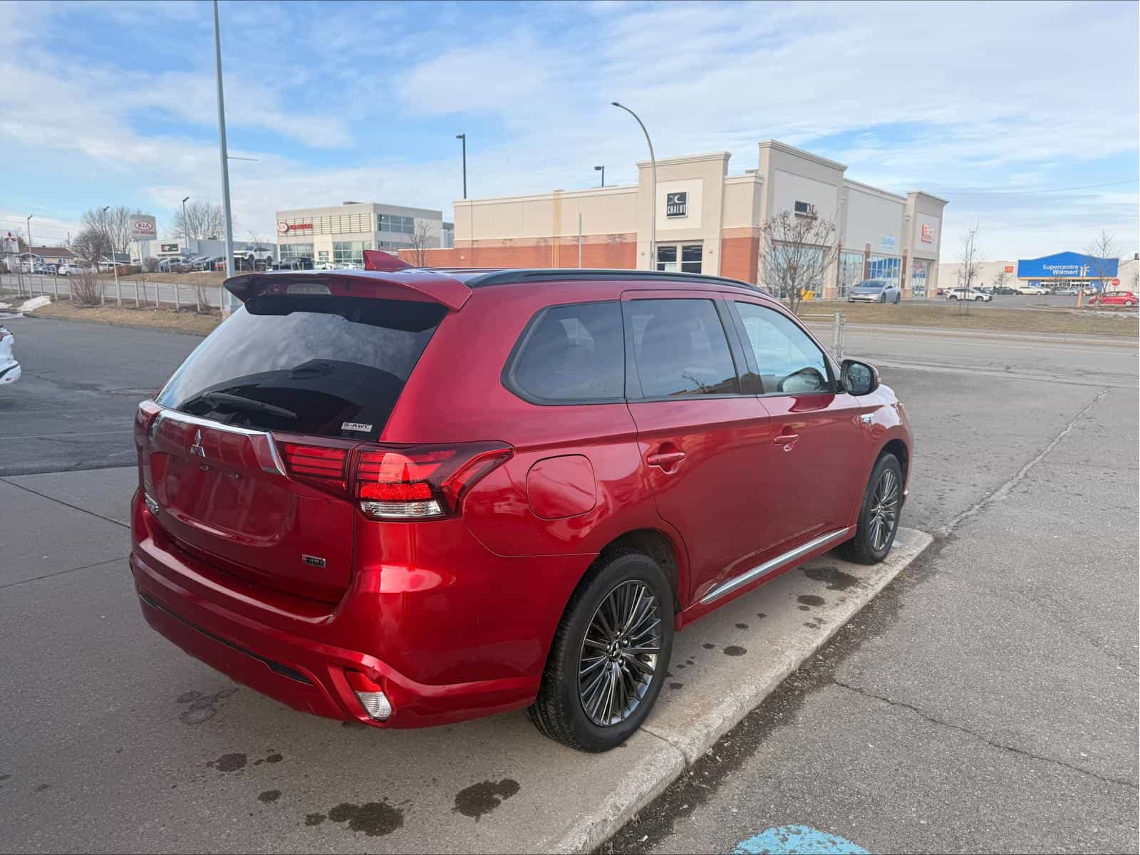 2022 Mitsubishi Outlander Black Edition - Image 7
