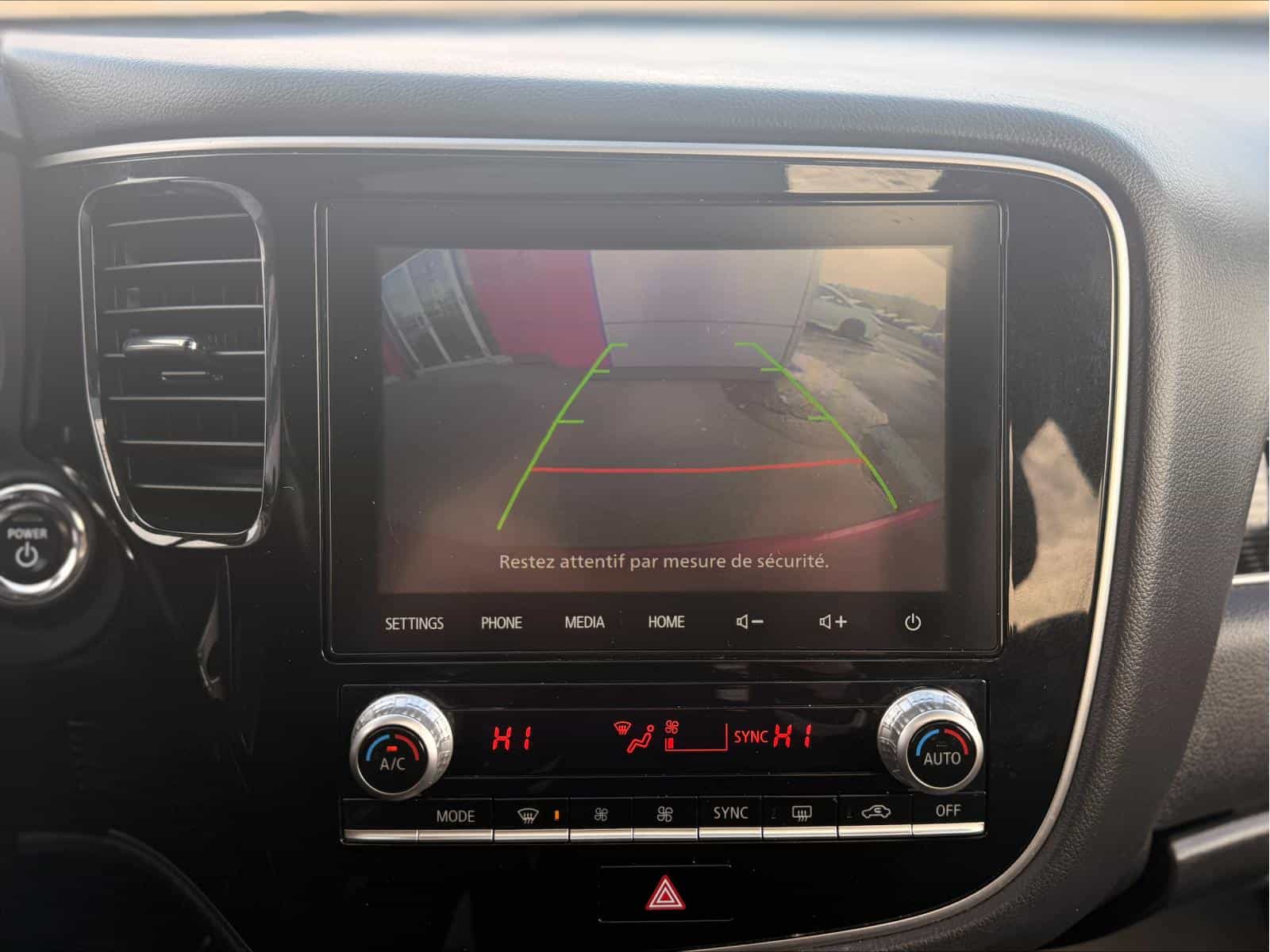 2022 Mitsubishi Outlander Black Edition - Image 14