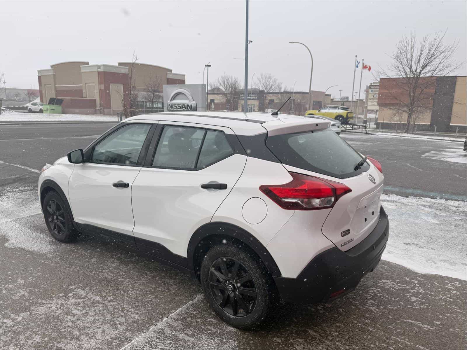 2020 Nissan Kicks S - Image 5