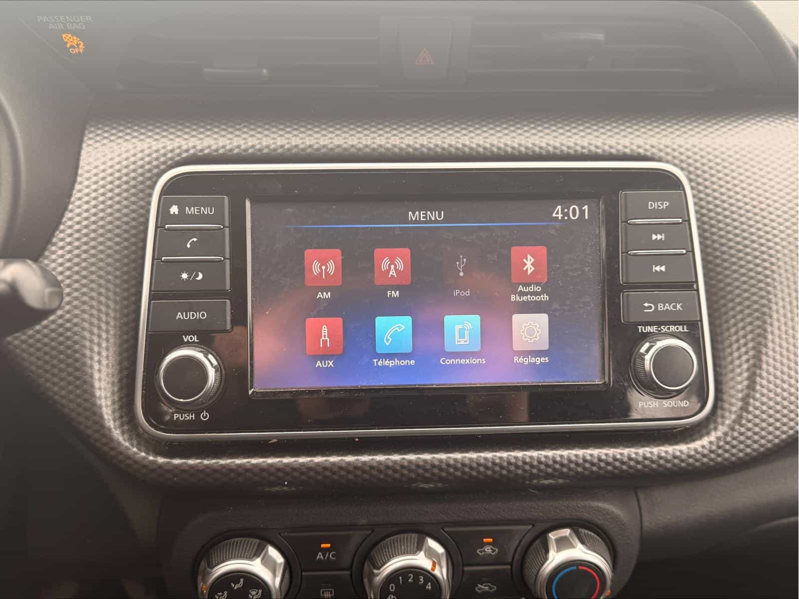 2020 Nissan Kicks S - Image 9