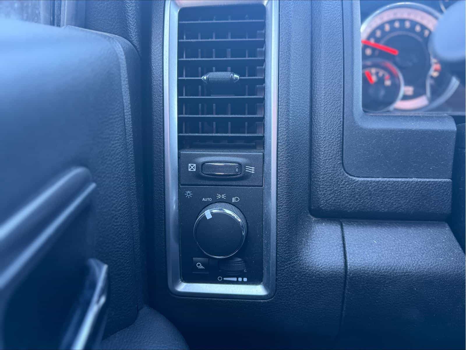 2021 RAM 1500 Classic Warlock - Image 13