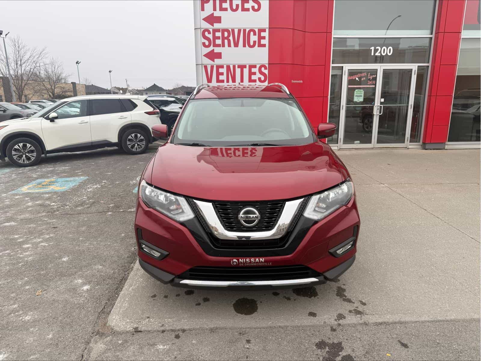 Image 2 Nissan Rogue SV 2018