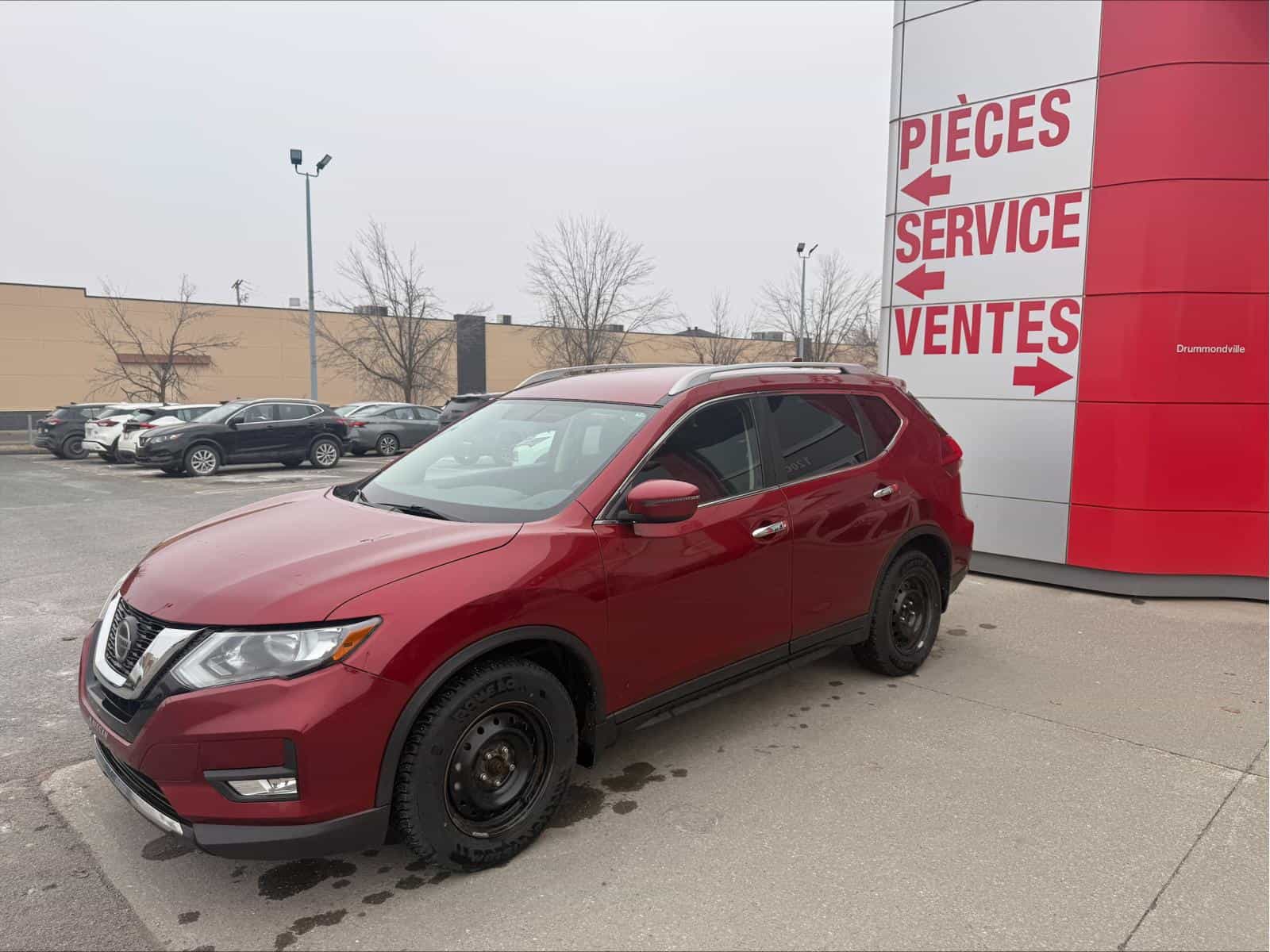 2018 Nissan Rogue SV - Image 6