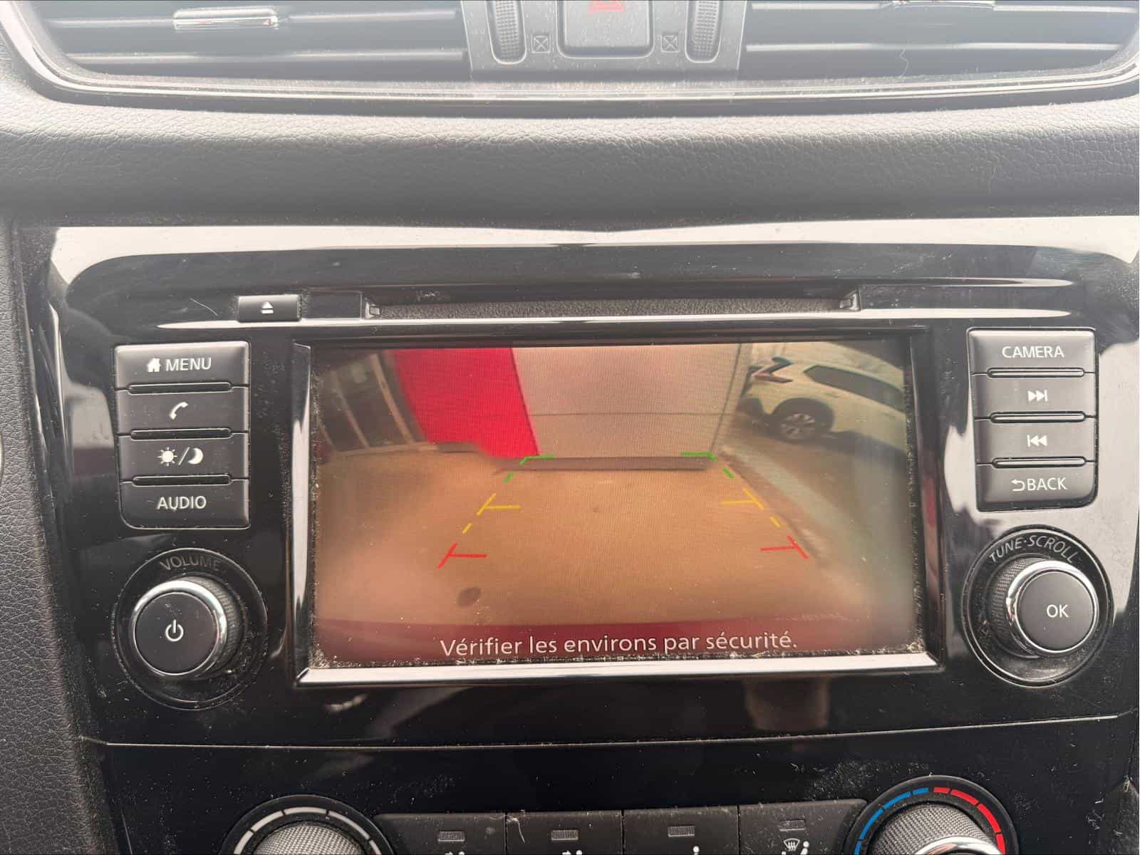 2018 Nissan Rogue SV - Image 10